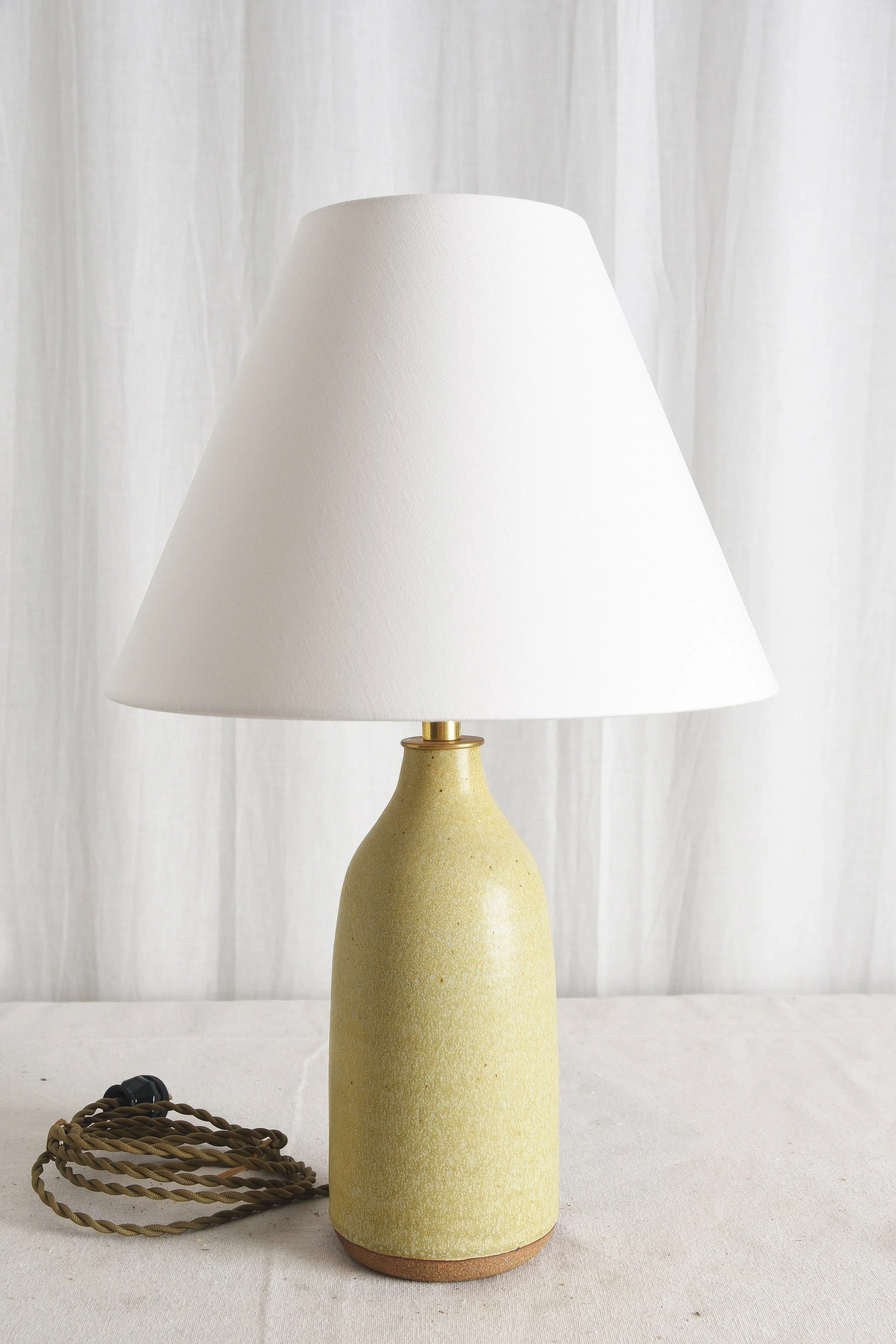 CREAMY OCHRE BOTTLE LAMP
