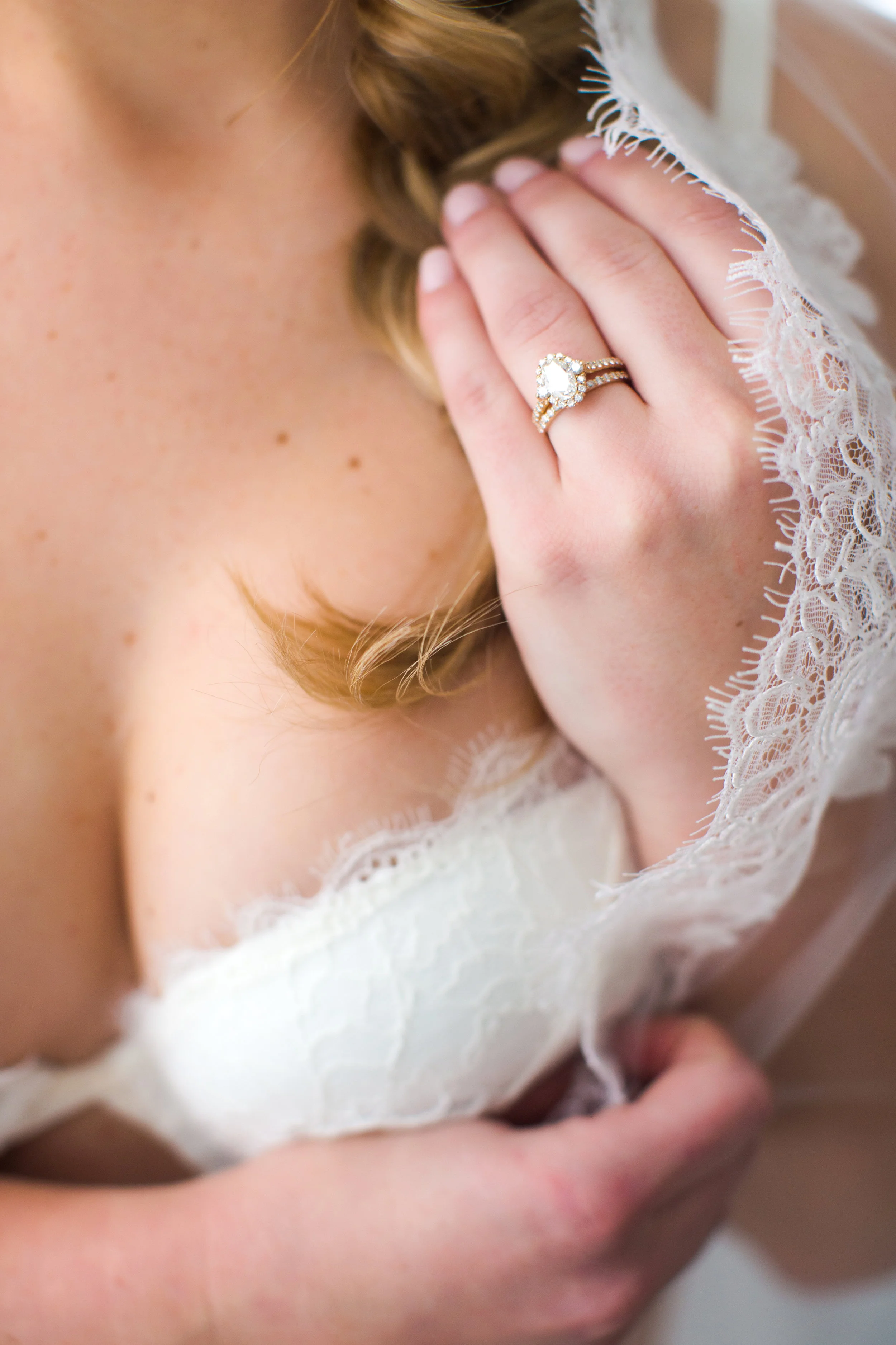 VEIL: LOVELY BRIDE