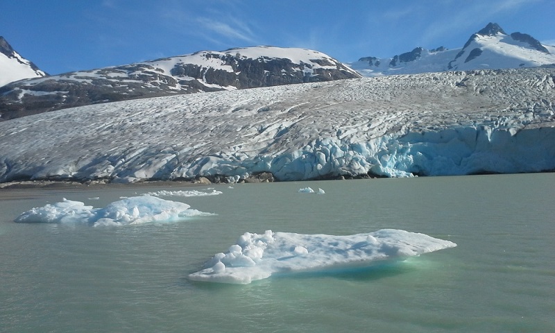Fyles GLaicer and lake guided hike.jpeg