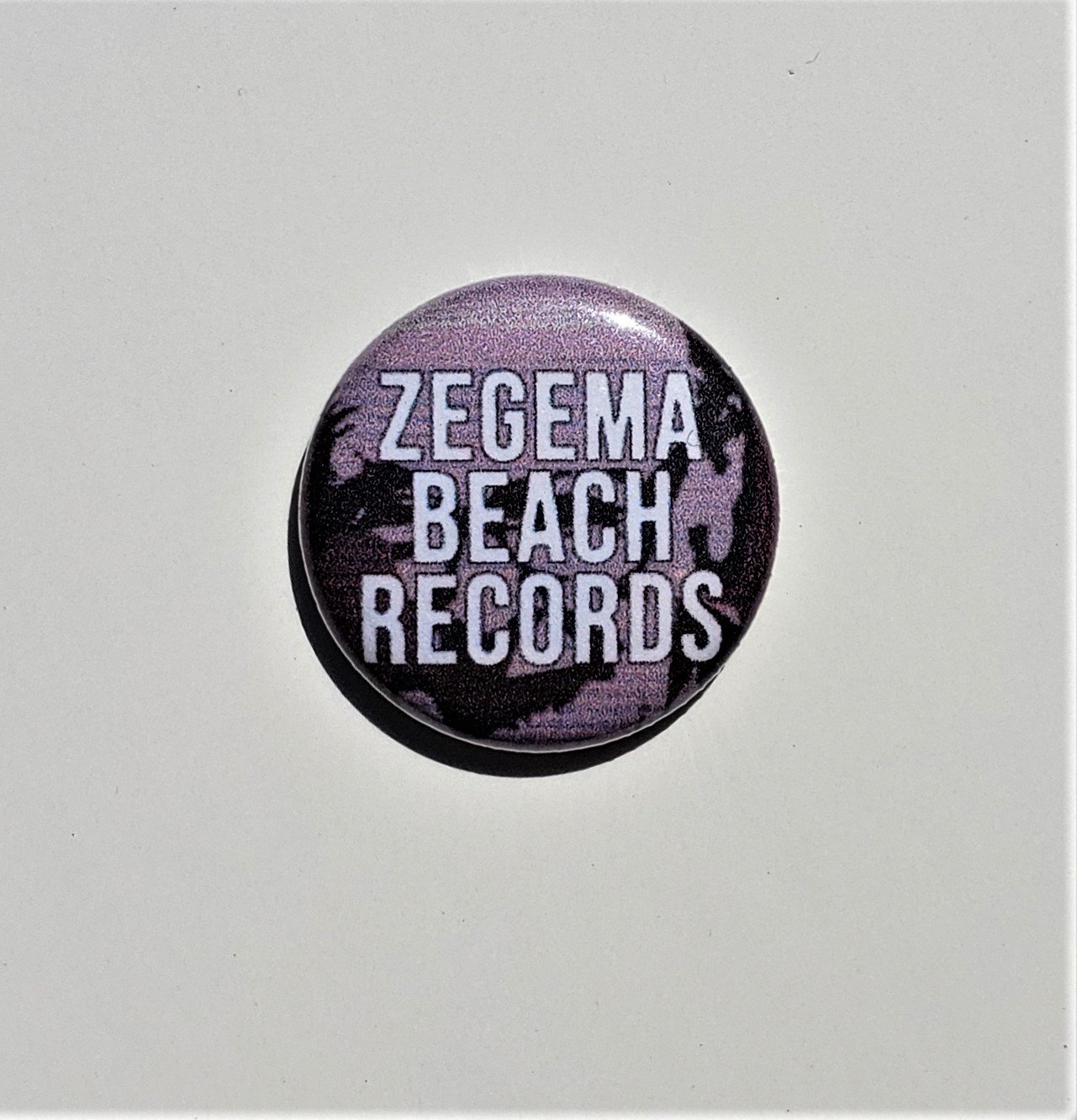 zegema beach pinky-red pin.jpg