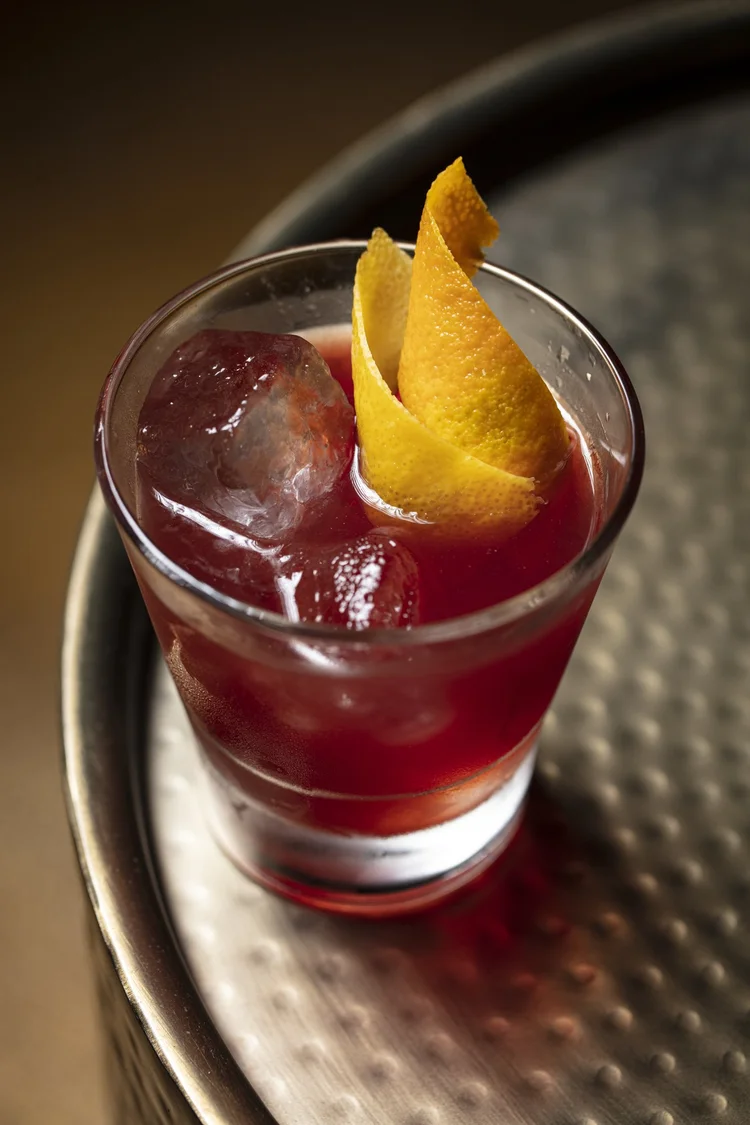 Old fashioned cocktail with orange peel, beverage photographer