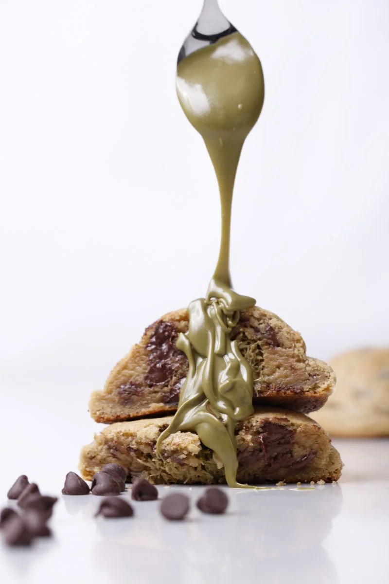 Filling poured on cookies, pastry photographer
