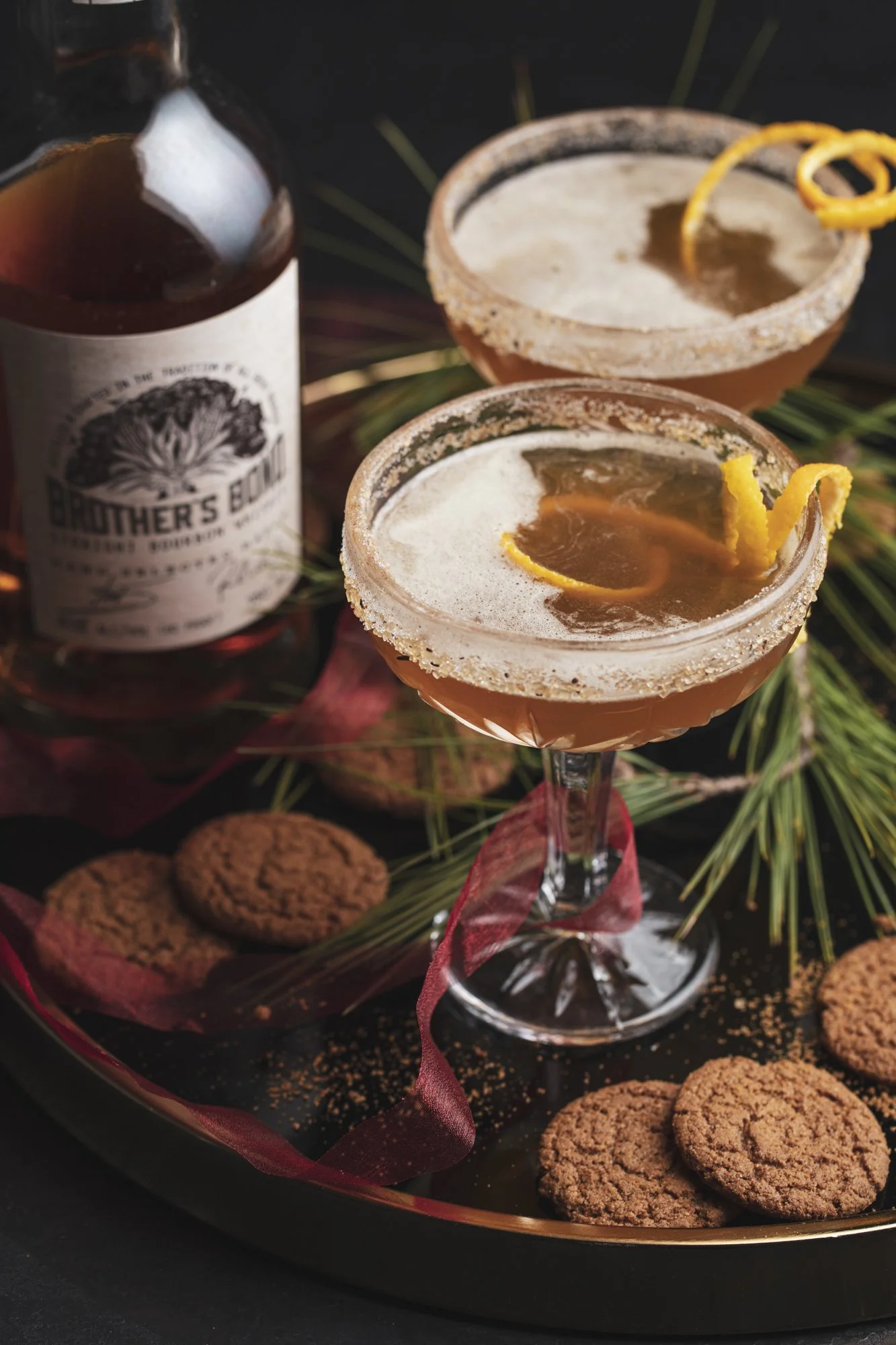 holiday-bourbon-cocktails-gingersnap-cookies-pine.jpg