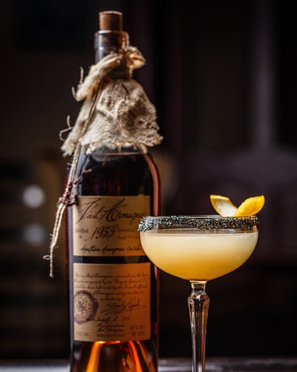 Cocktail filmed in slow motion at a Los Angeles bar