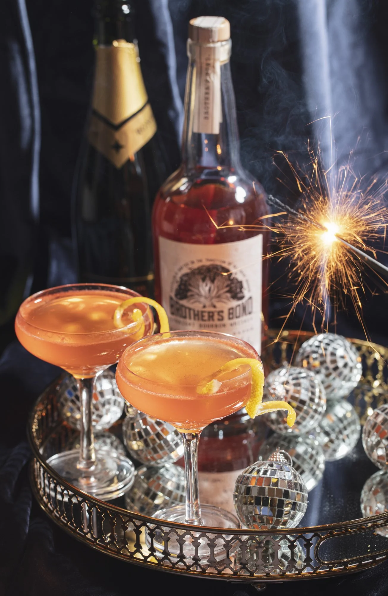 new-years-champagne-cocktails-disco-balls-sparkler.jpg