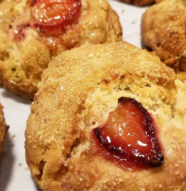 Today from the bakery:
Strawberry basil biscuits
Cheddar chive biscuits
Spinach feta handpies
Blackberry peach handpies
Cinnamon rolls
Honey pecan sticky buns
Coconut cake
Chocolate espresso tart
GF zucchini bread
Banana bread
Bulk granola
Call to or