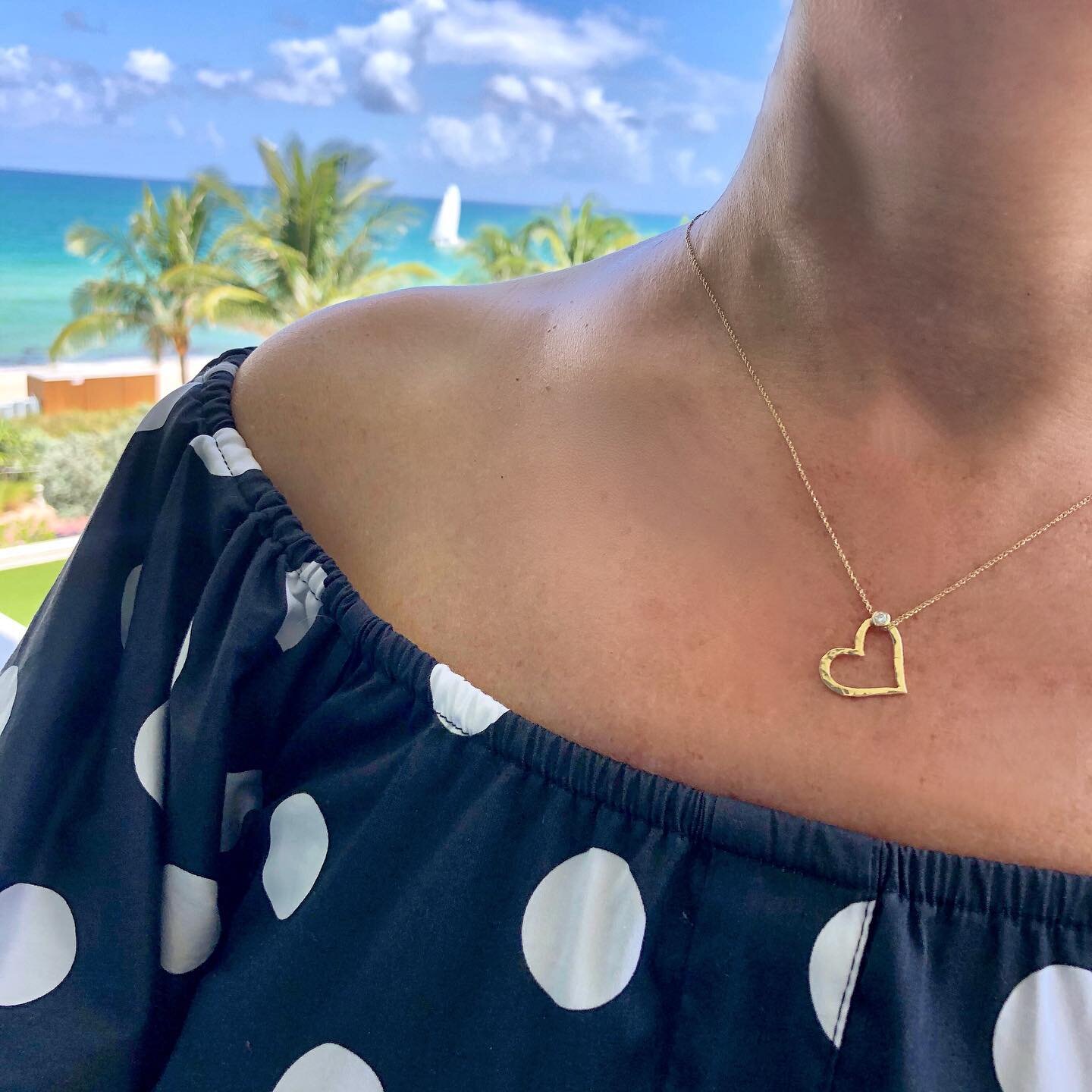 It&rsquo;s Friday, I&rsquo;m in love... #heart #charm with #diamond on #sparkle chain ❤️✨
.
.
.
.
.
#valentines #jewelry #sayitingold #fridayiminlove #thecure #heartnecklace #heartjewelry #diamondnecklace #gold #jewellery #jotd #lotd #handmade #finej