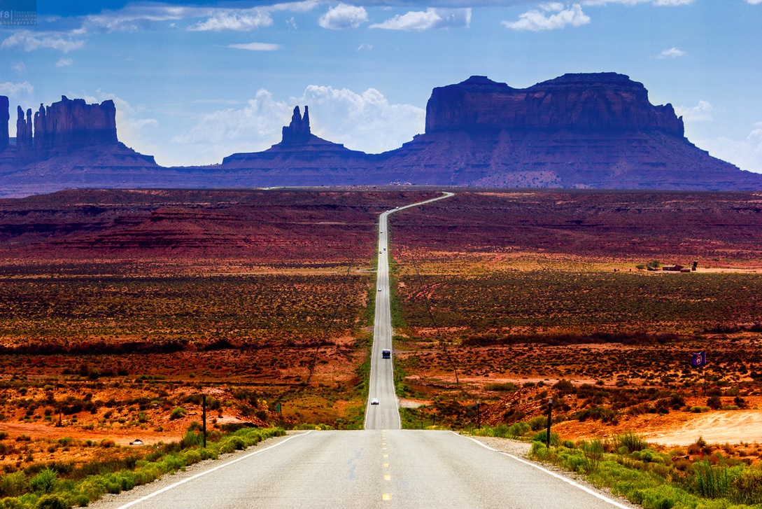 The road leading to Monument Valley, Colorado