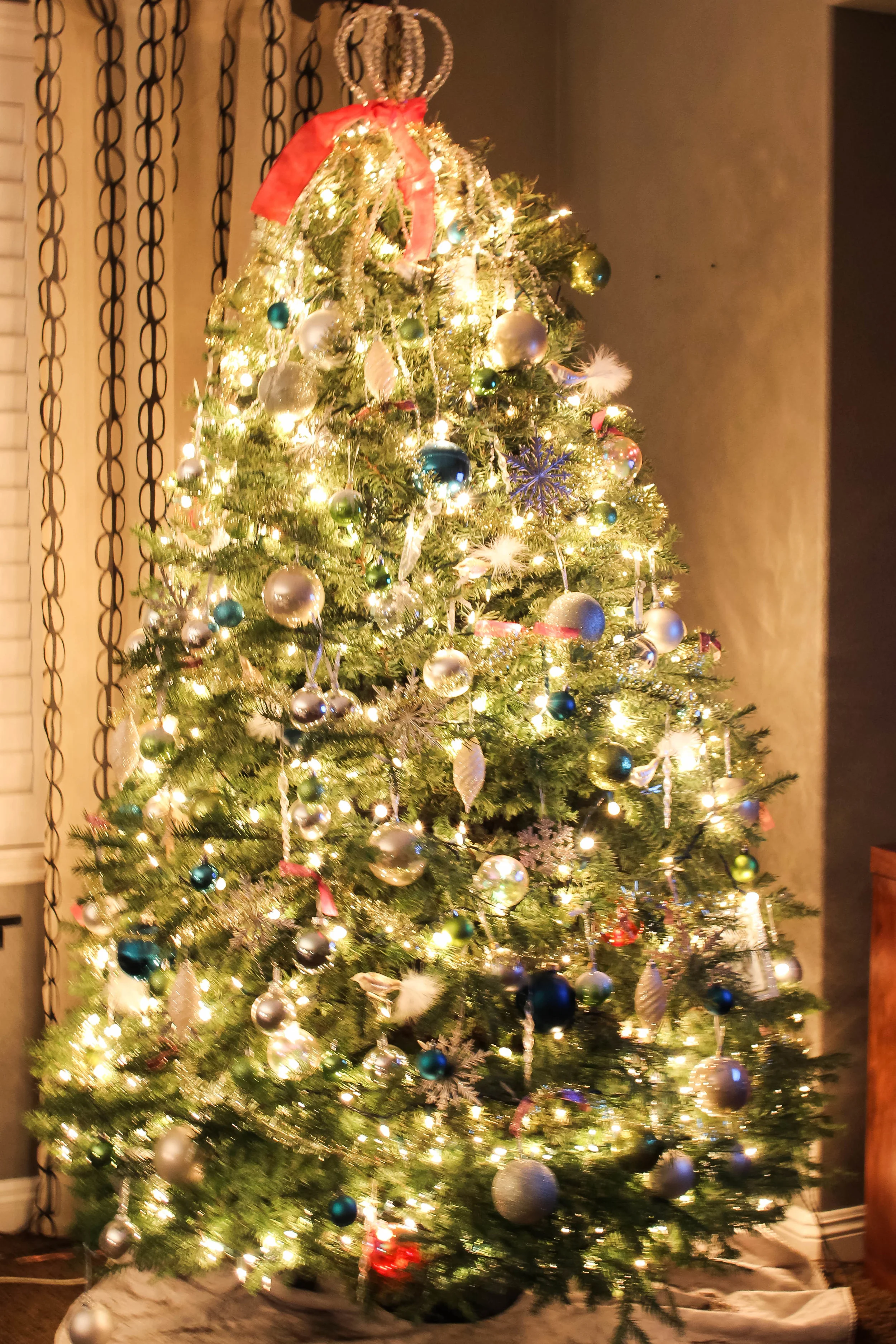 christmas-tree-decor.jpg