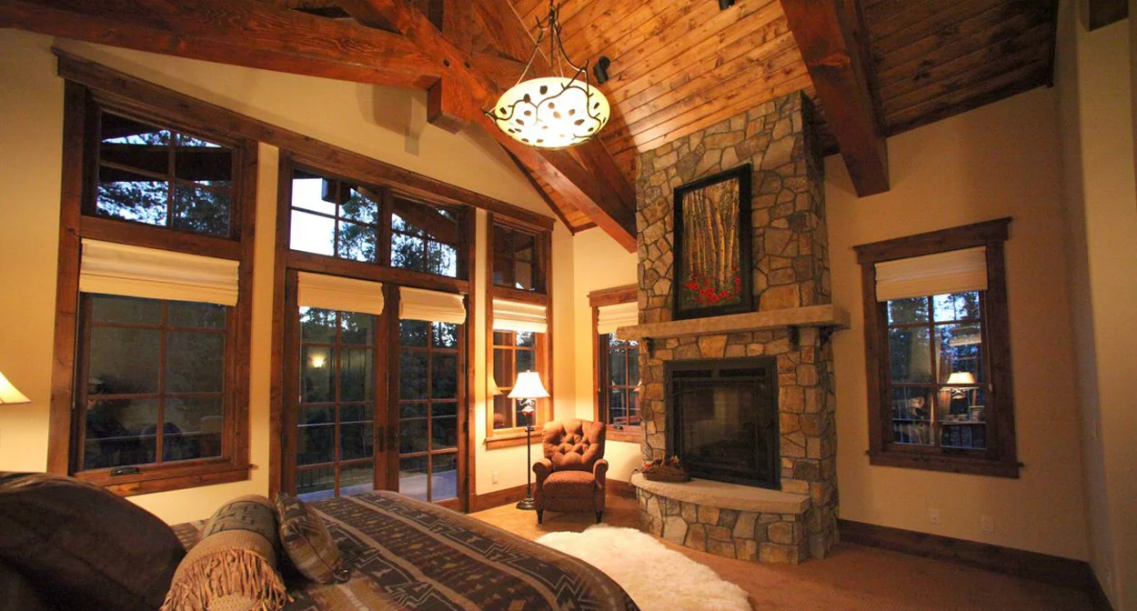 Master bedroom Fireplace.JPG