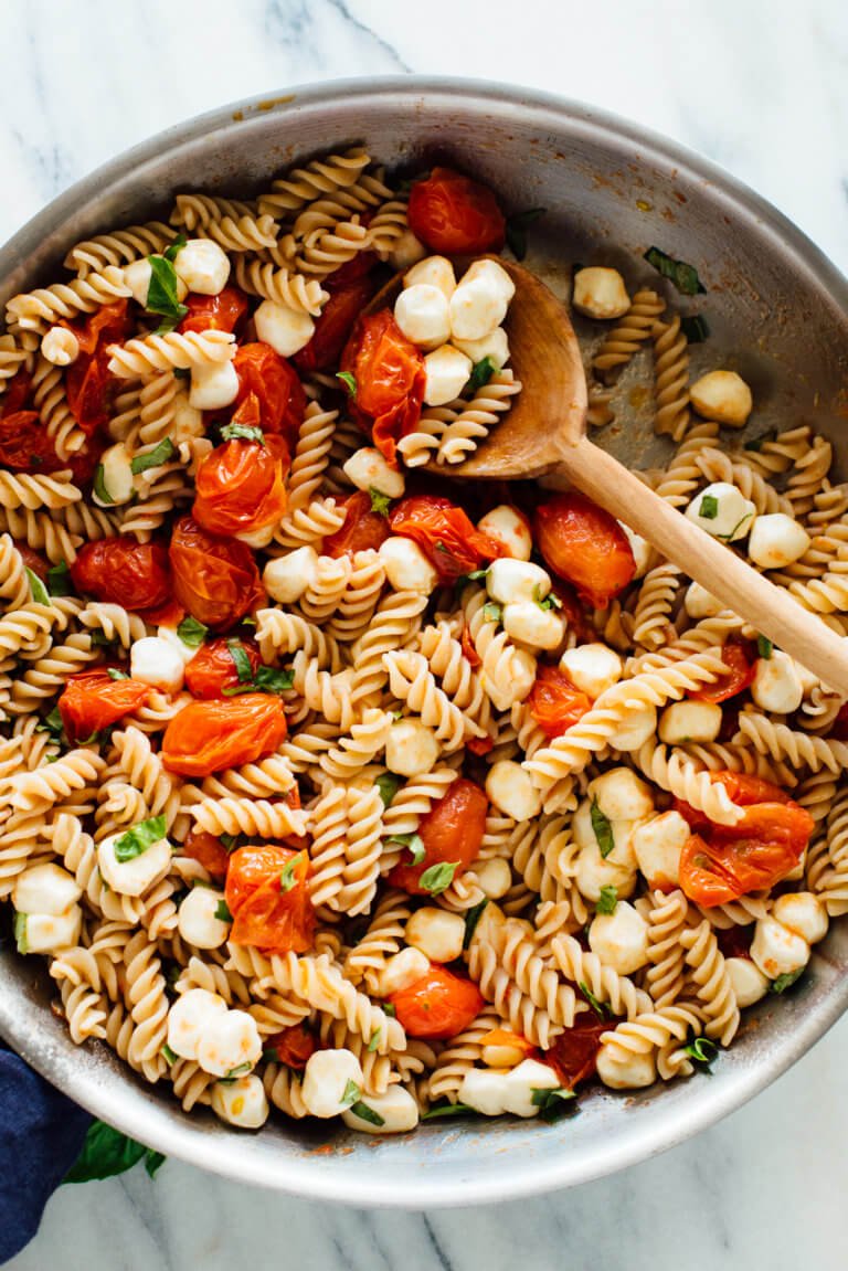 caprese-pasta-recipe-2-768x1151.jpg