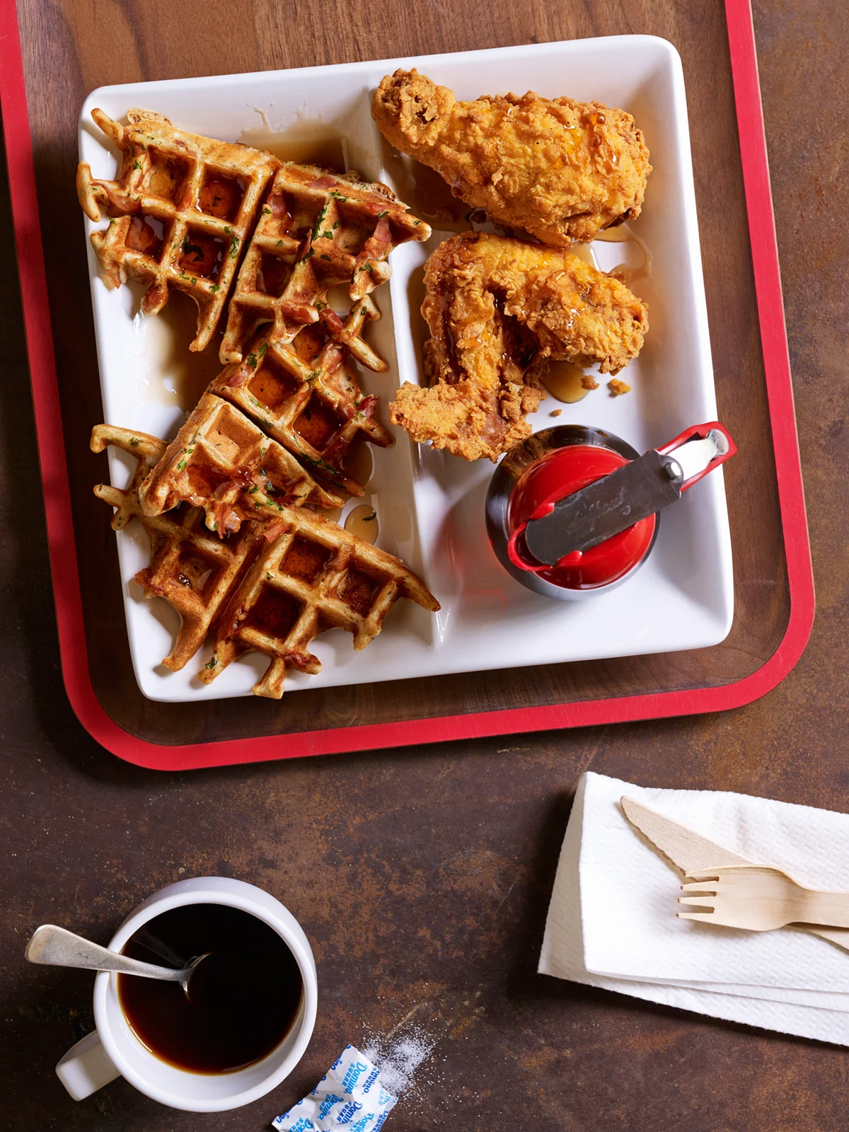 ChickenAndWaffles_40295.jpg