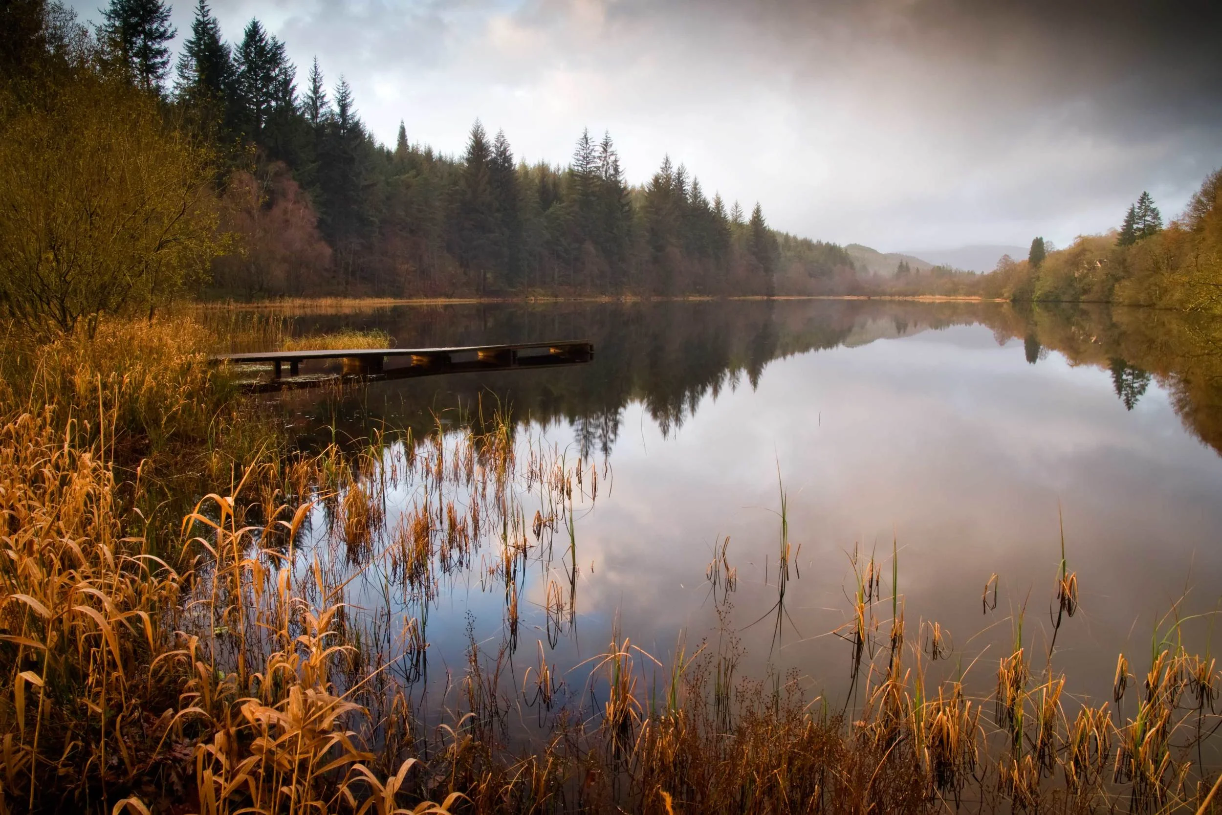 Autumn, boathouse bay
