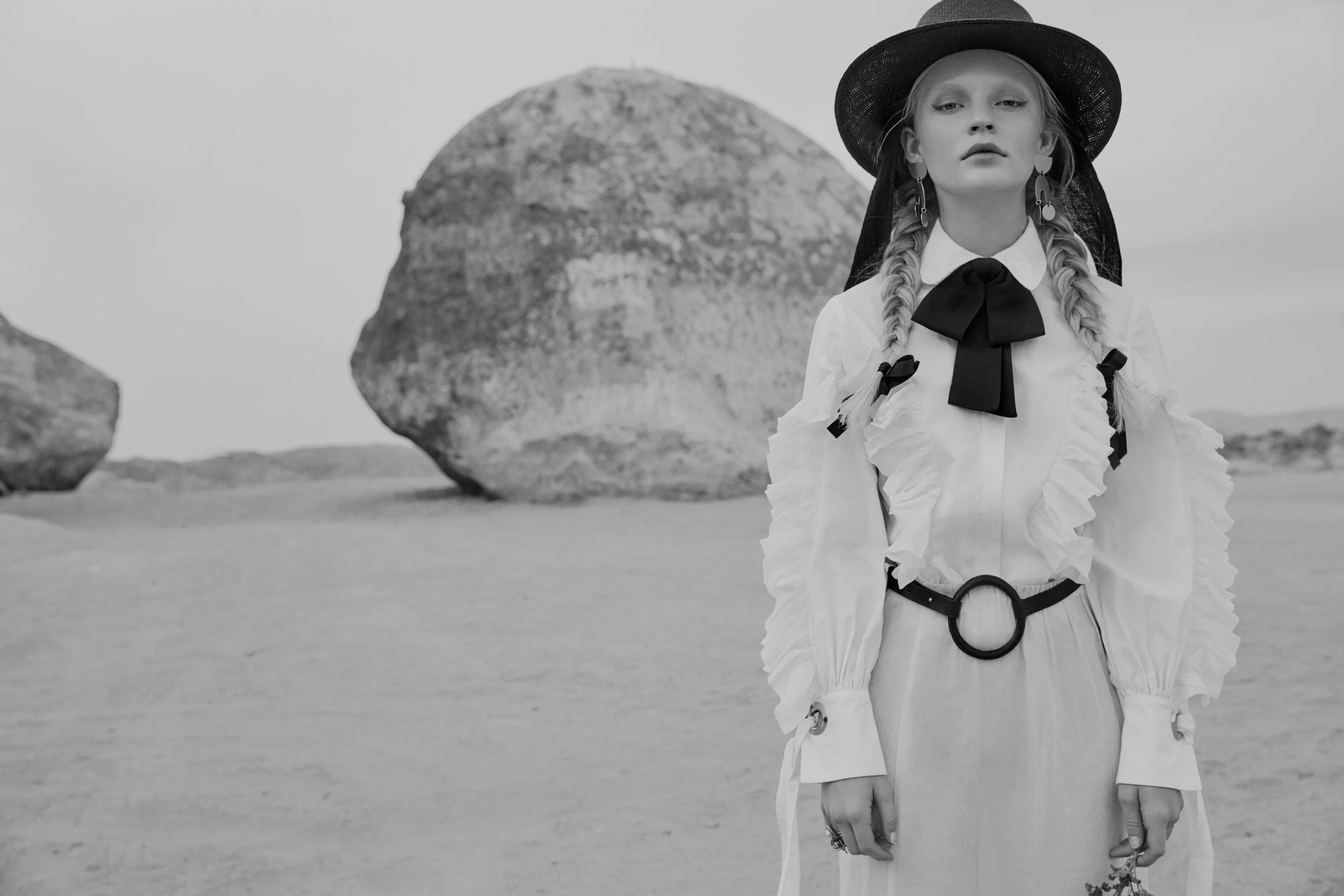 06Shot_Desert-Cult_096_R1bw.jpg