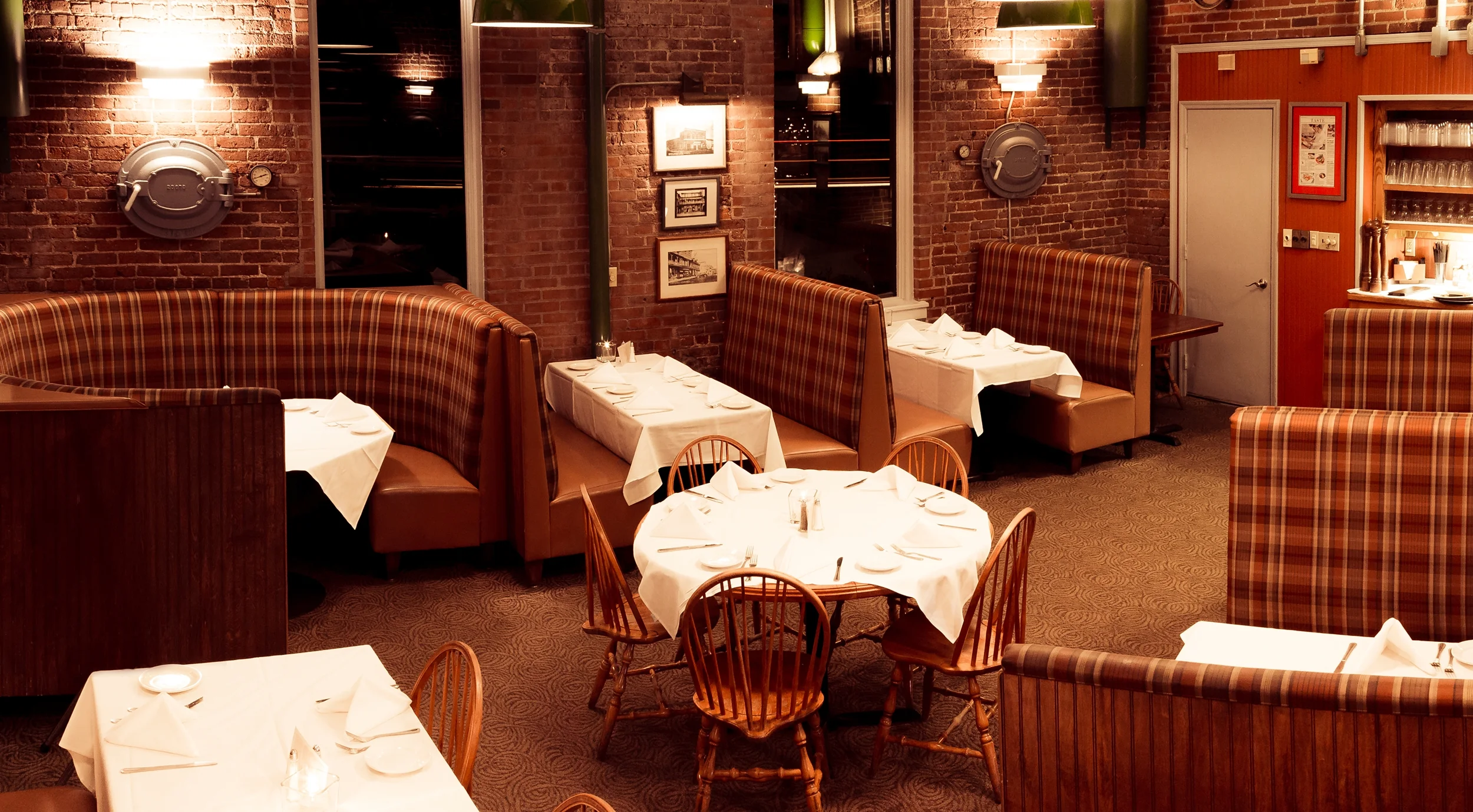 Restaruant-lay-out-04.jpg