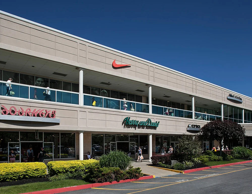 the-crossings-premium-outlets-07.jpg