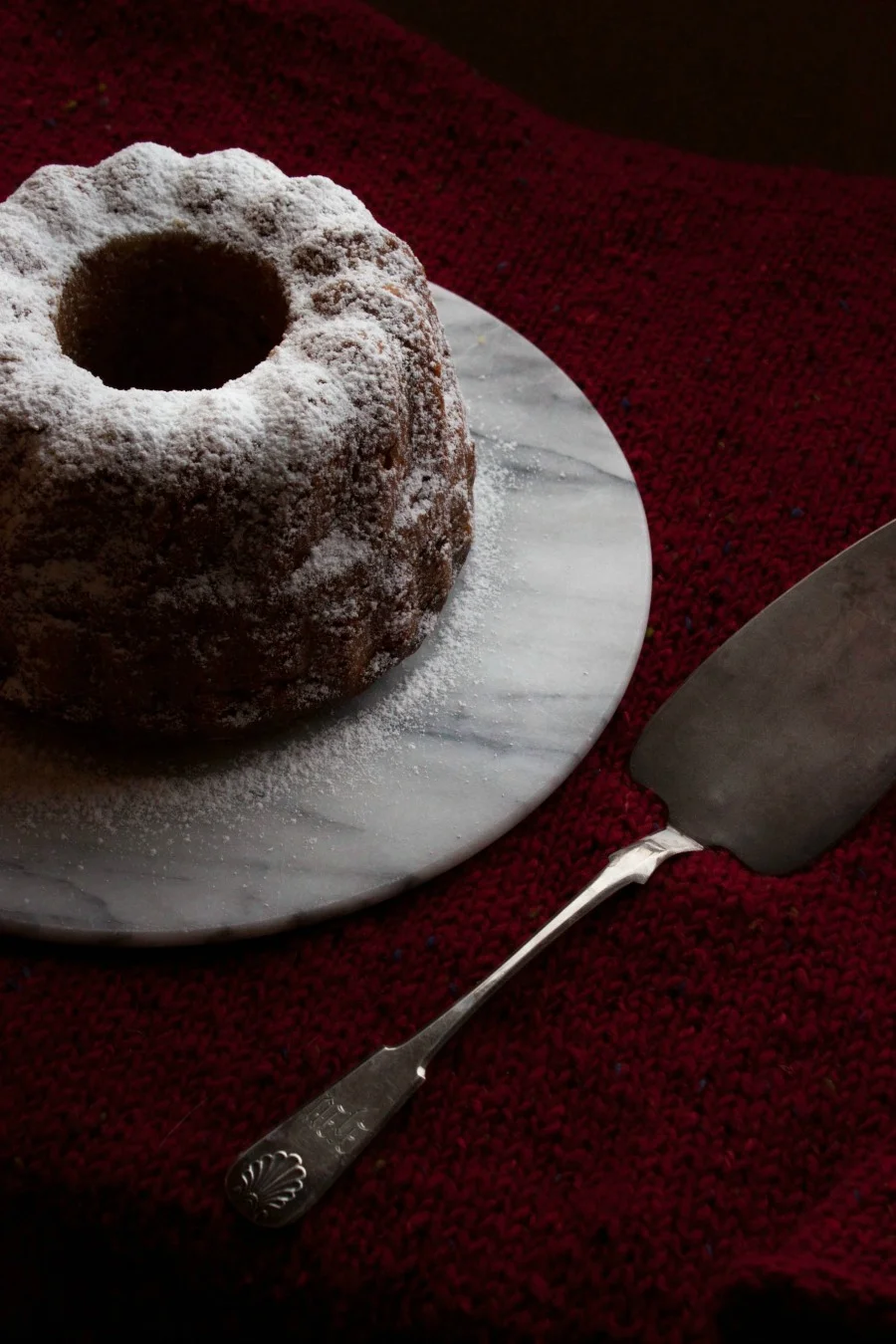 Finnish Christmas Date Bundt Cake with Whiskey ??? My Blue&White Kitchen