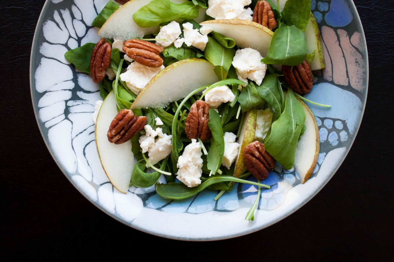 arugula salad with pears, feta & pecans :: my blue&white kitchen