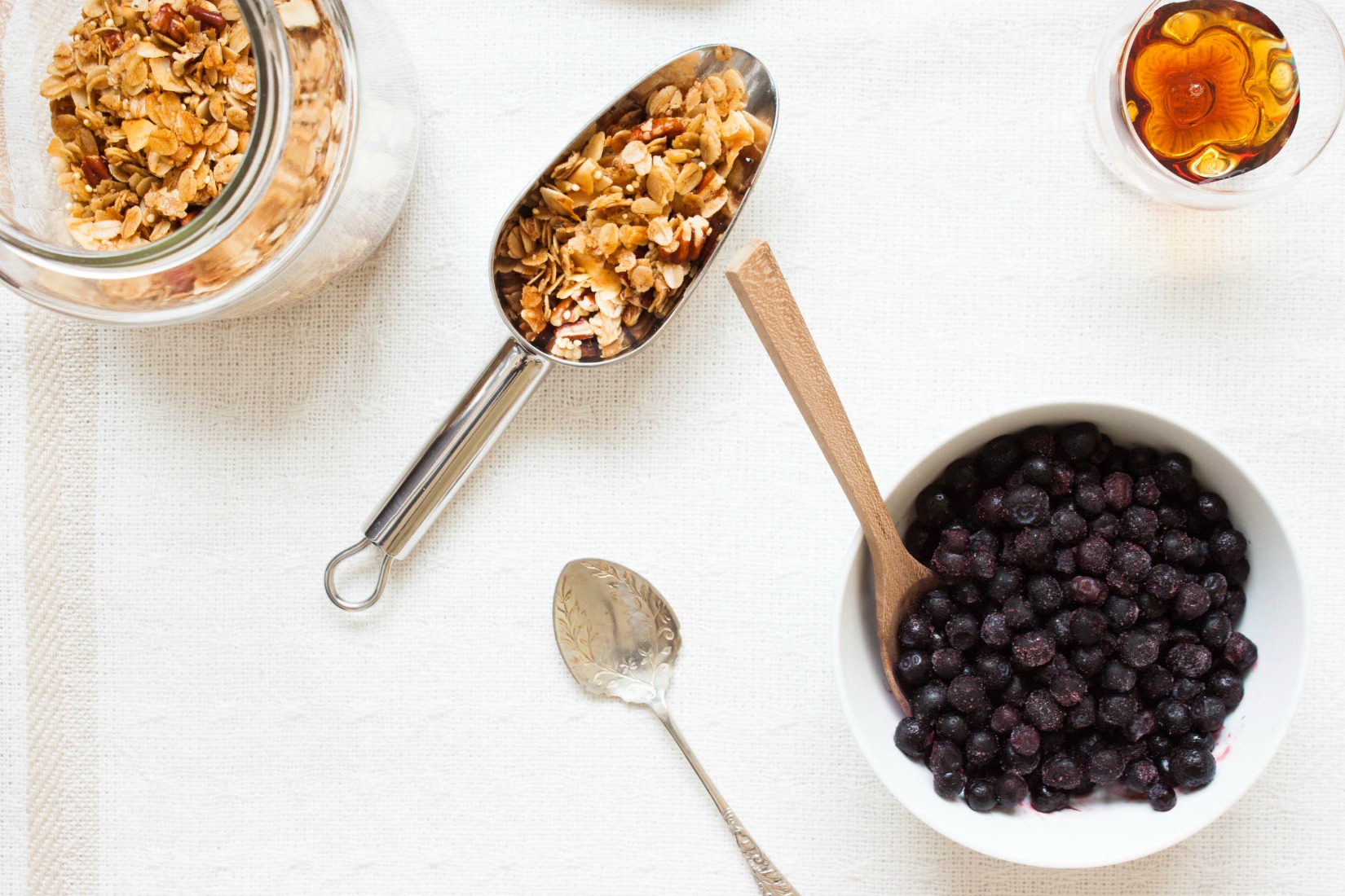 Frozen Bilberry Cardamom Yogurt | my blue&white kitchen