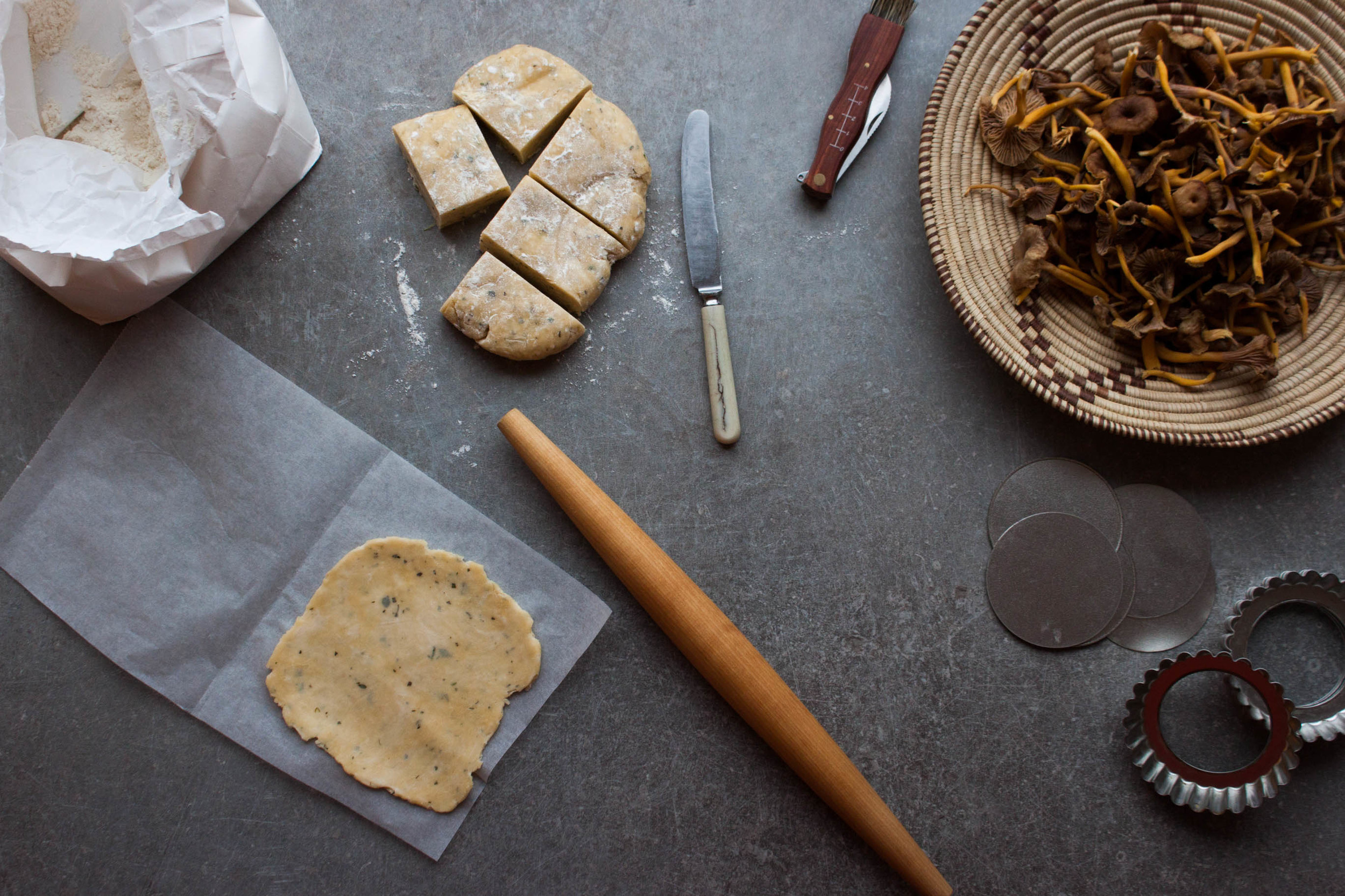 Funnel Chanterelle Tartlets | My Blue&White Kitchen