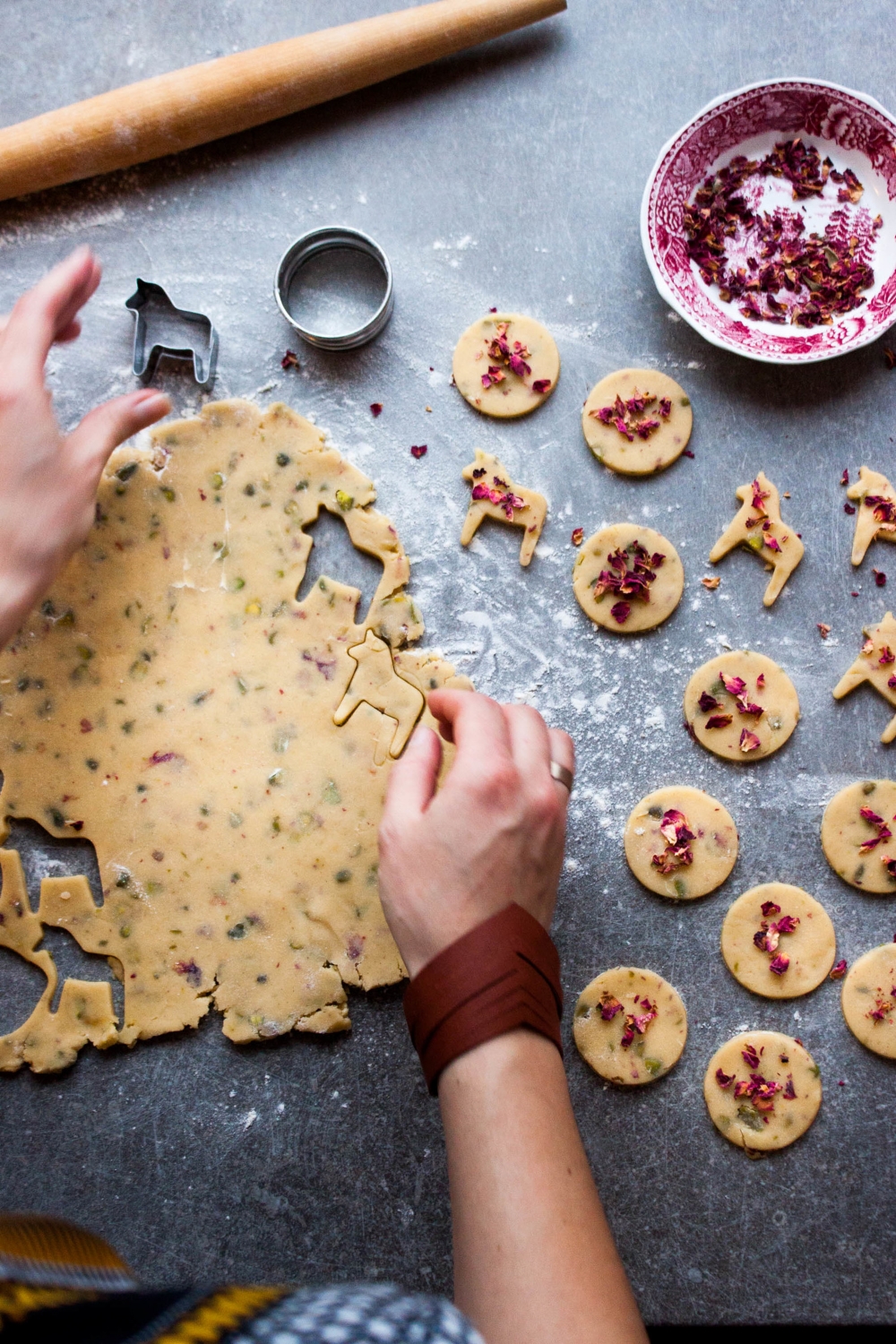 Rose Pistachio Shortbread | My Blue&White Kitchen