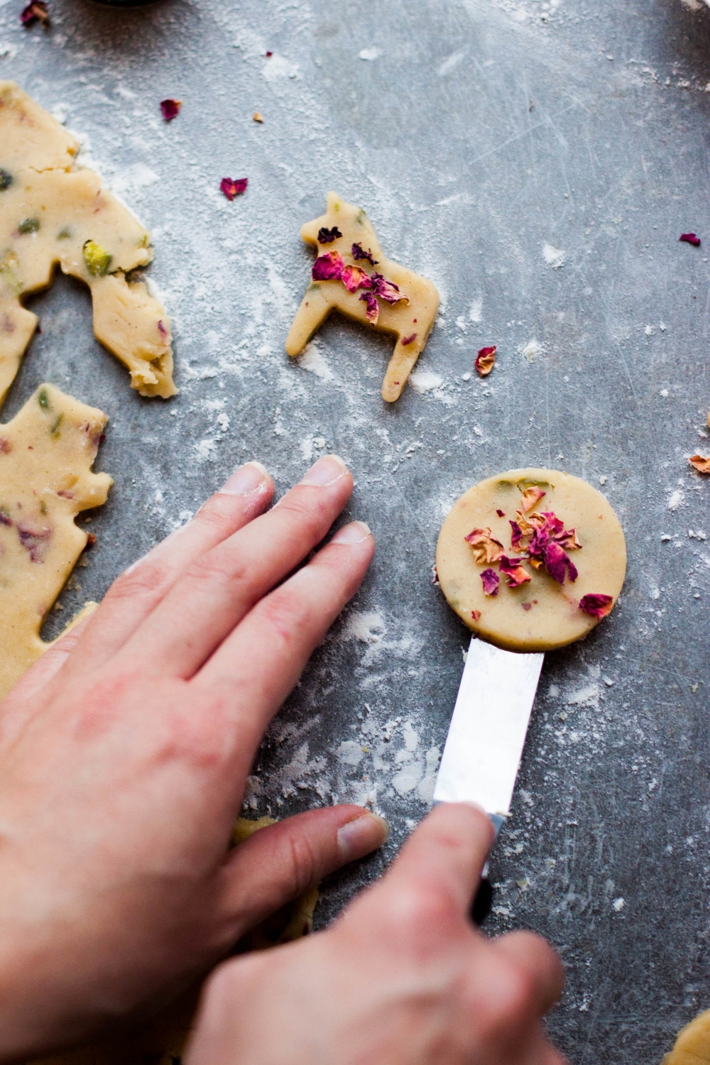 Rose Pistachio Shortbread | My Blue&White Kitchen