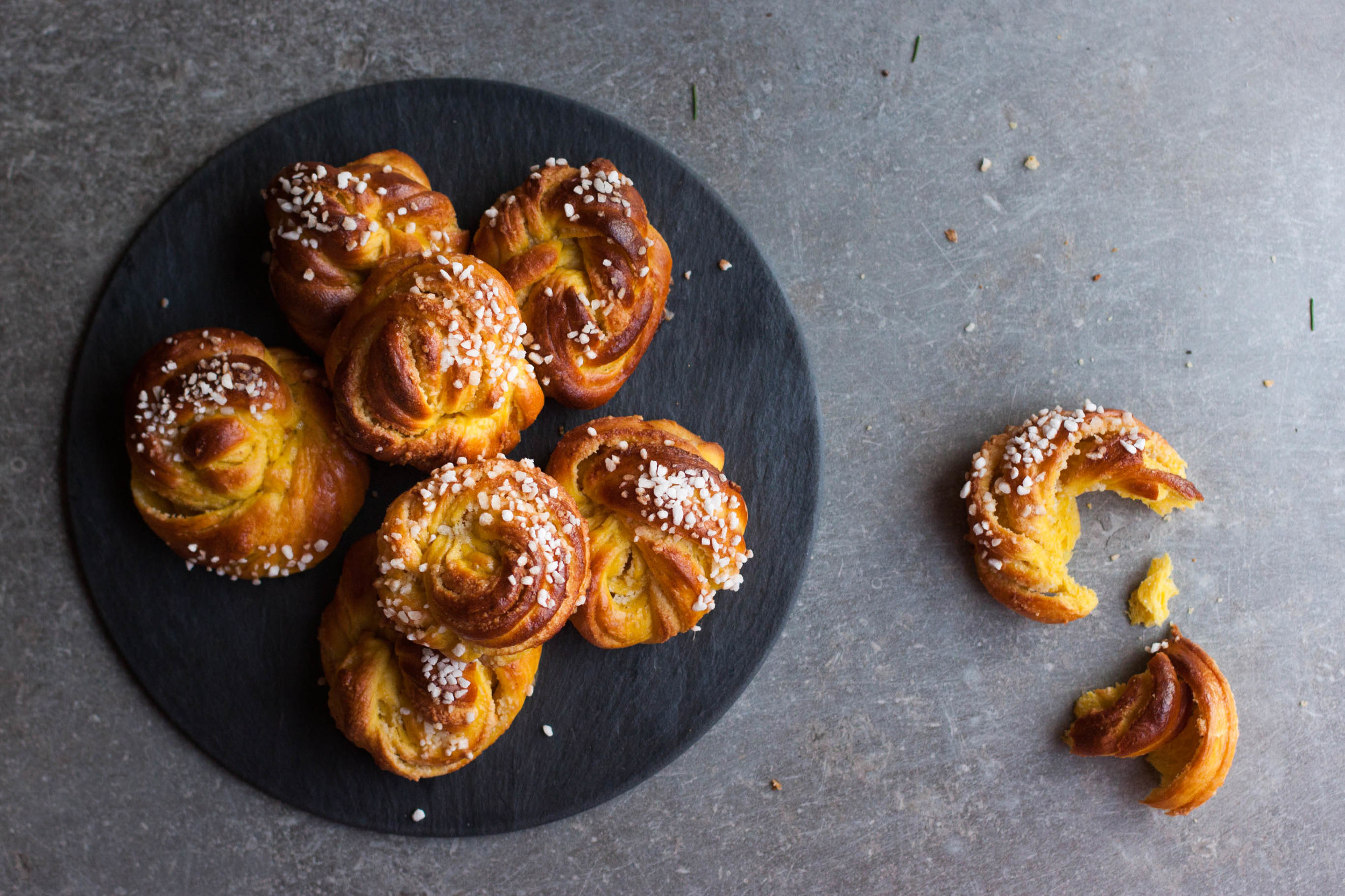 Saffron Knots with Orange Almond Filling | My Blue&White Kitchen