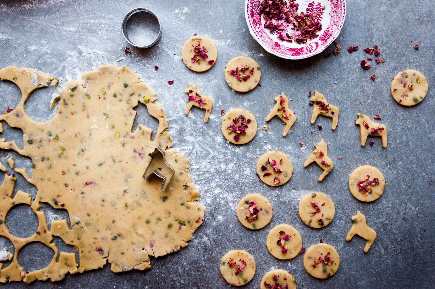 Rose Pistachio Shortbread | My Blue&White Kitchen