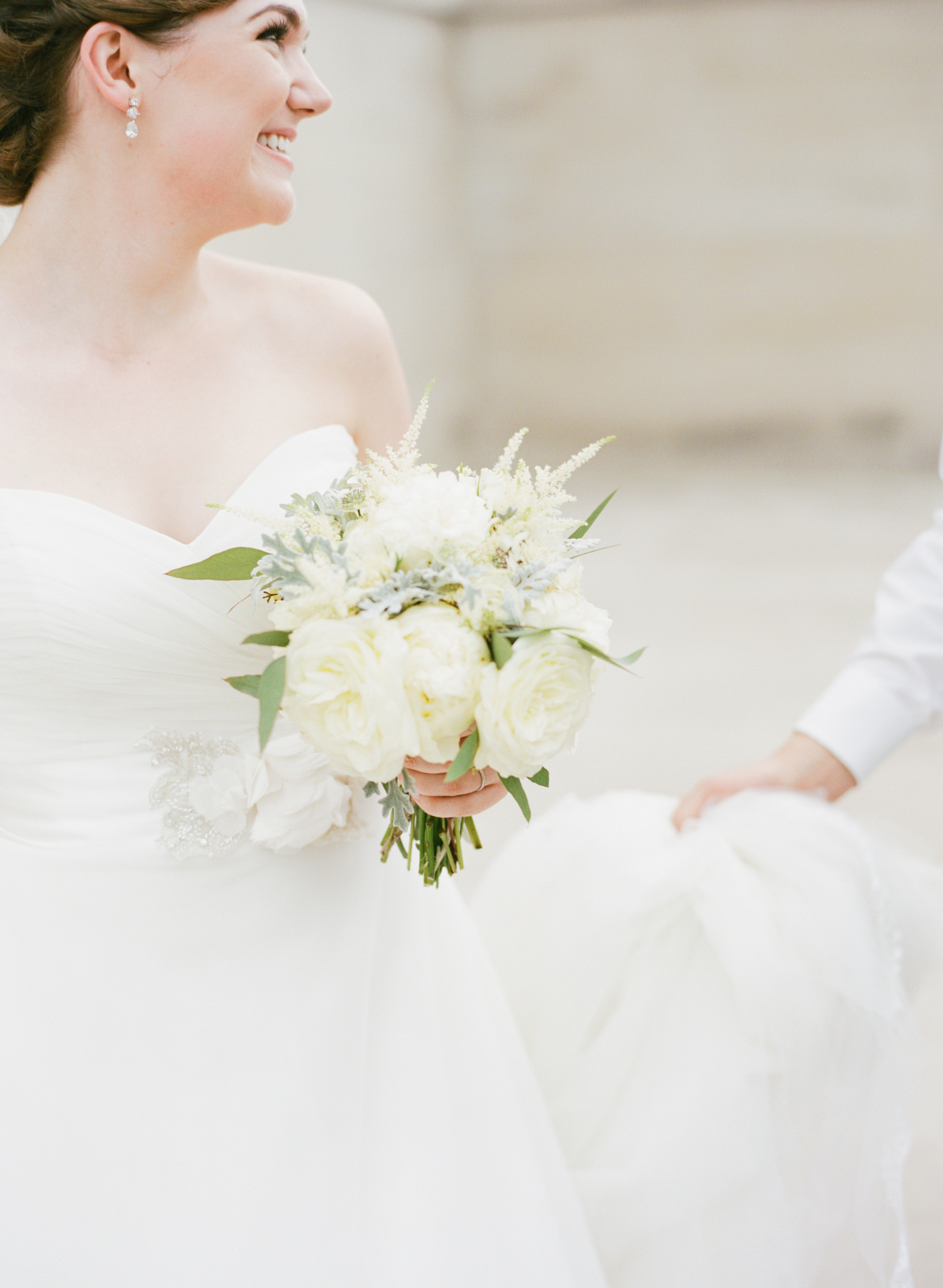 TN State Capital Wedding // Cream and Ivory Bridal Bouquet