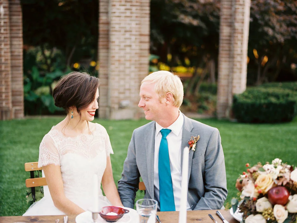 Classic, timeless tablescape // Lush, flowing centerpiece