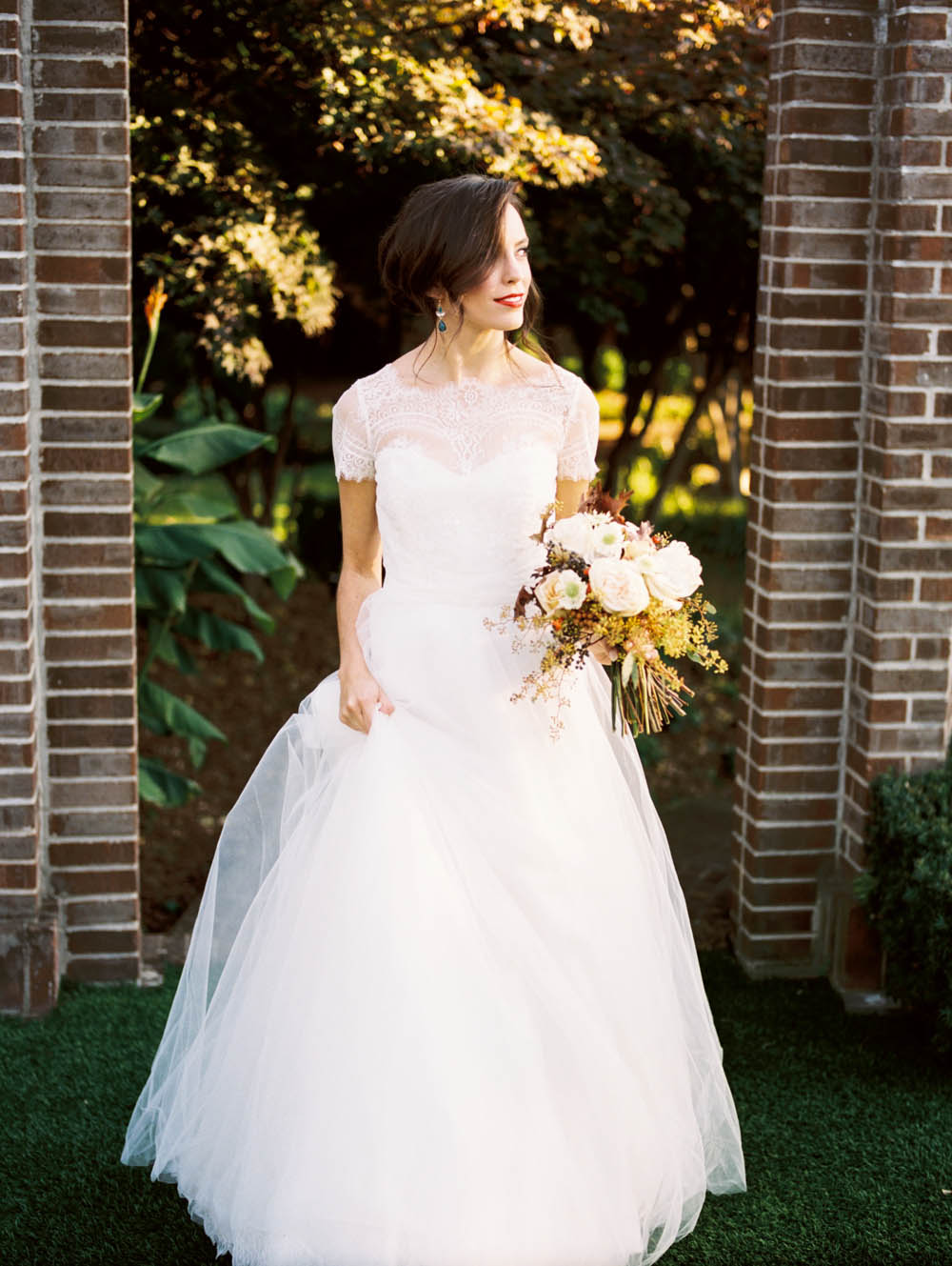 Secret Garden Bride Inspiration // Nashville Wedding Flowers
