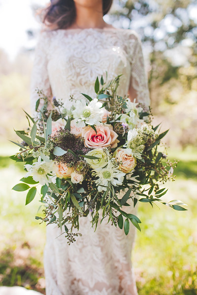 Loose, organic, natural bridal bouquet // Nashville Wedding Florist