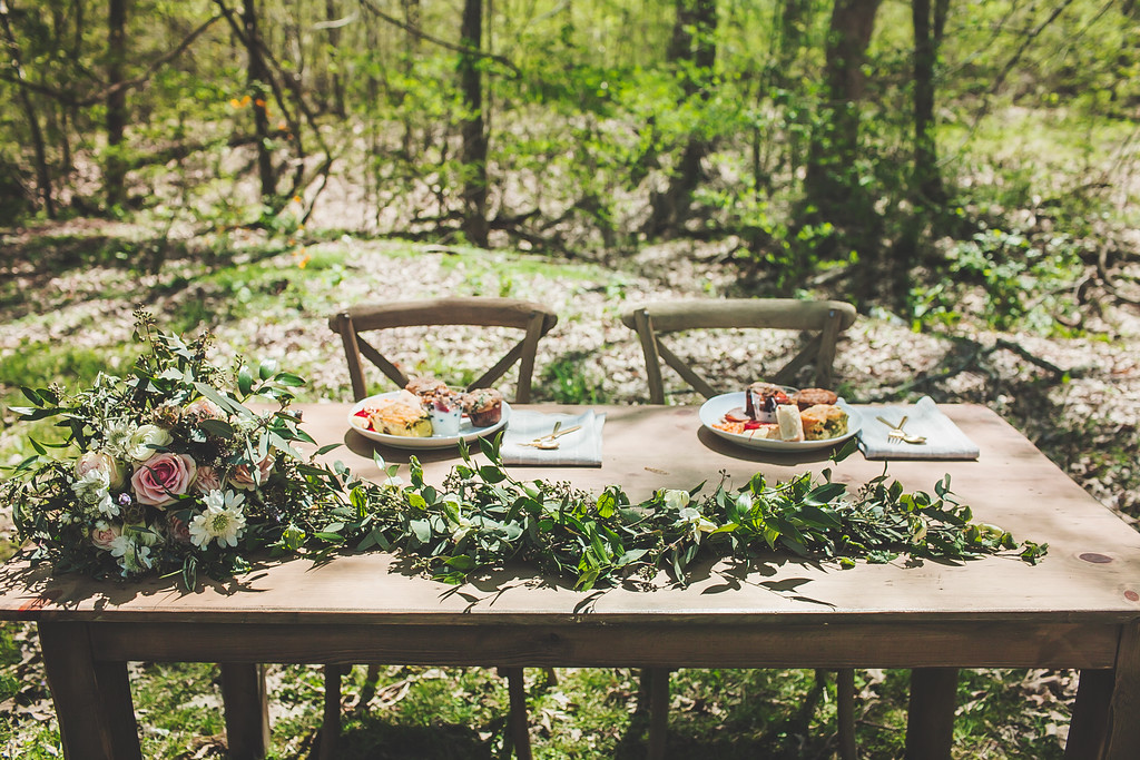 Sweetheart table with garland // Nashville Wedding Flowers