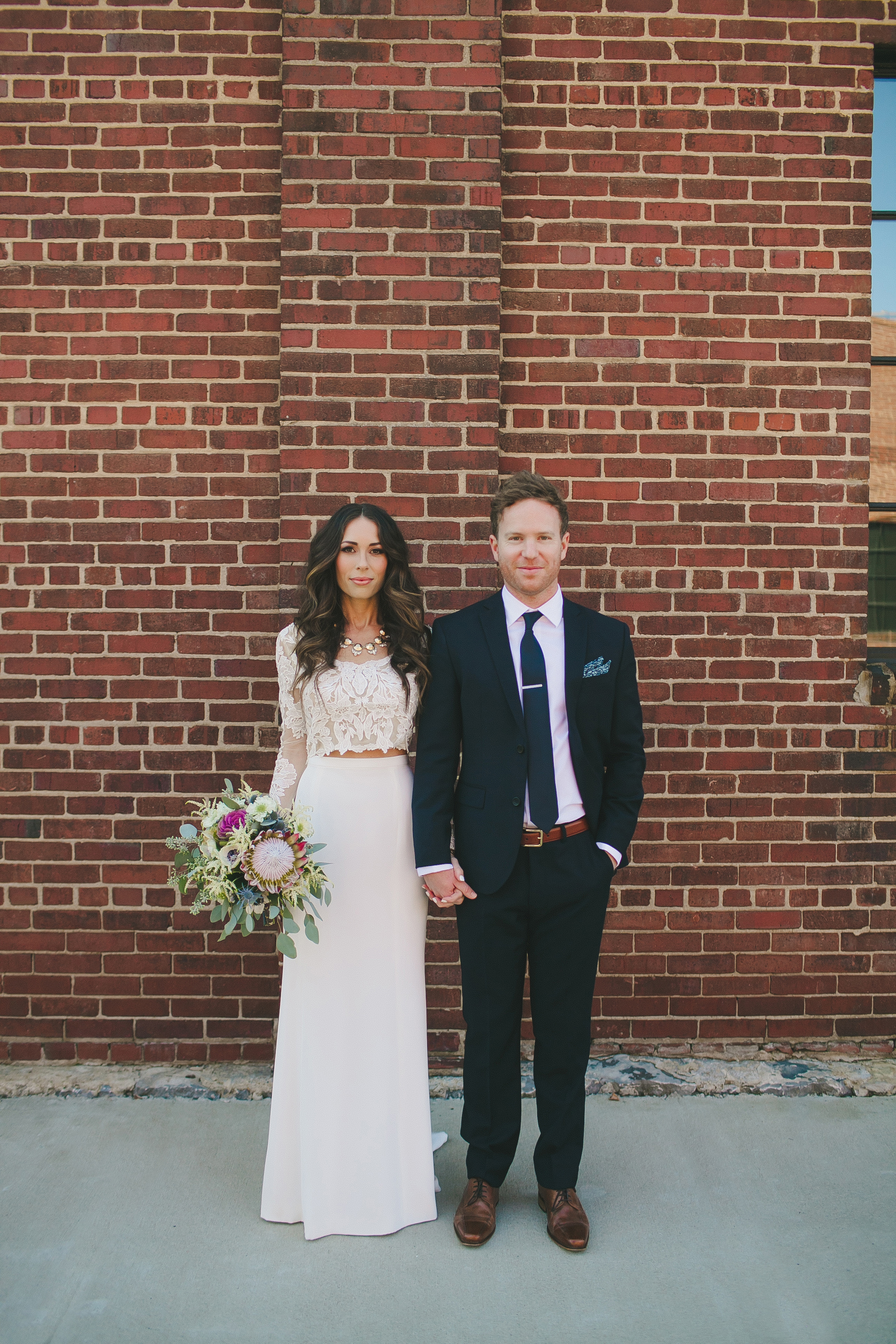 Stylish Bride and Groom // Nashville Wedding Flowers