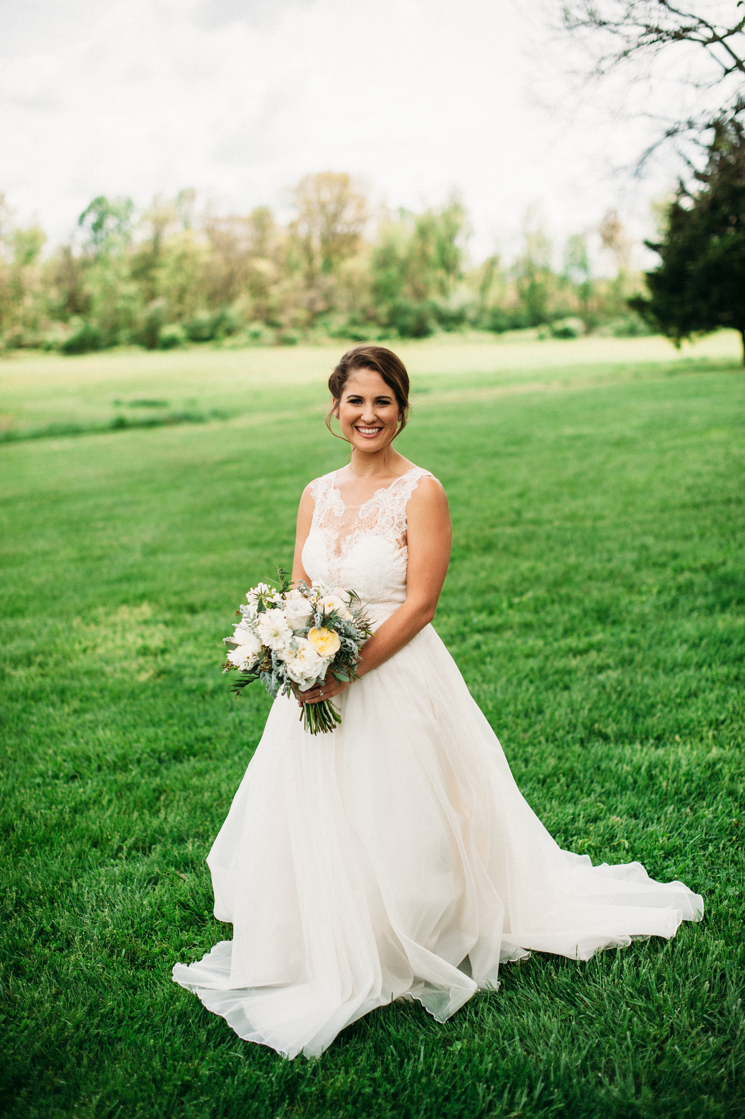 Carnton Plantation Bridal Portrait // Nashville Wedding Florist