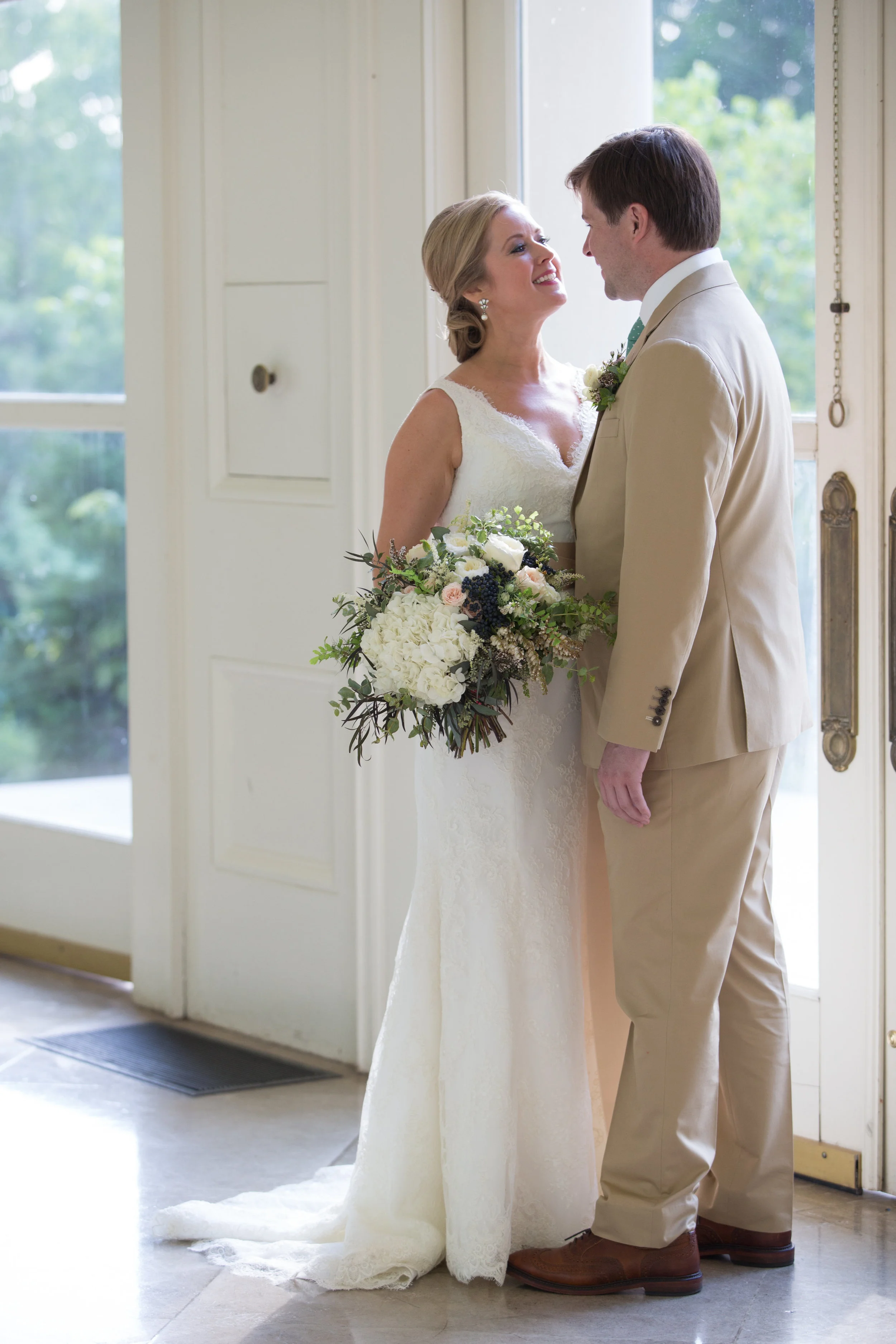 Cheekwood Bride and Groom / Nashville Florist