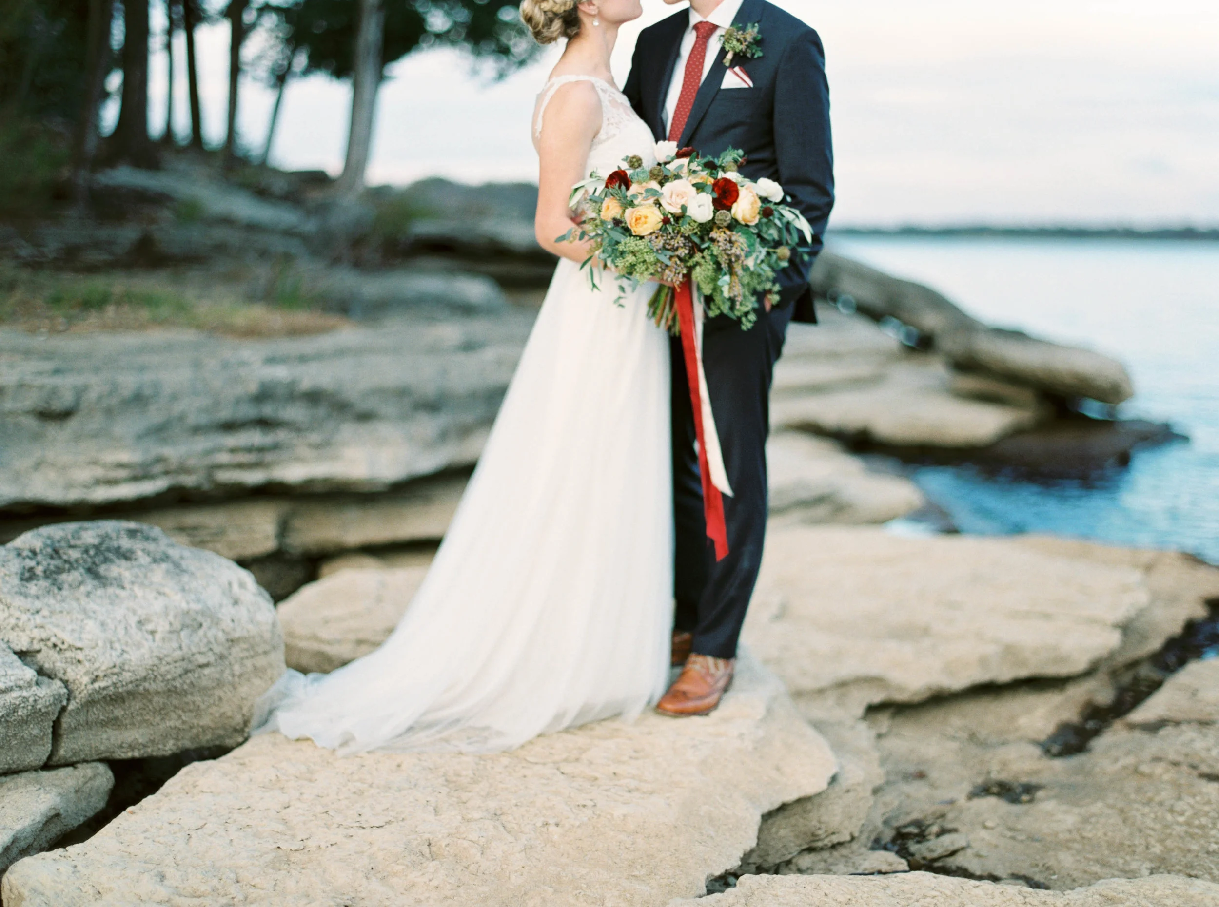 Loose, organic floral design