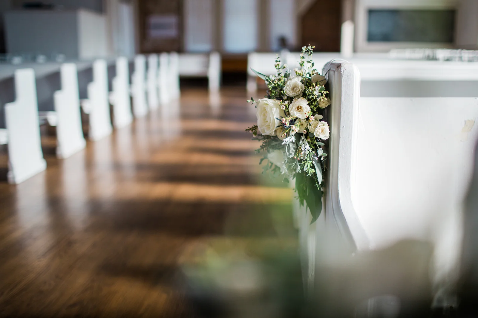 Loose, organic pew markers // Southern Wedding Floral Design