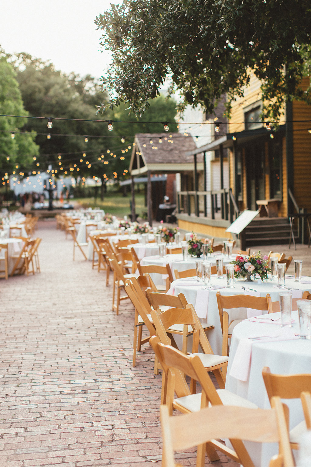 Dallas Heritage Village Wedding Reception // Lush, Organic Floral Design