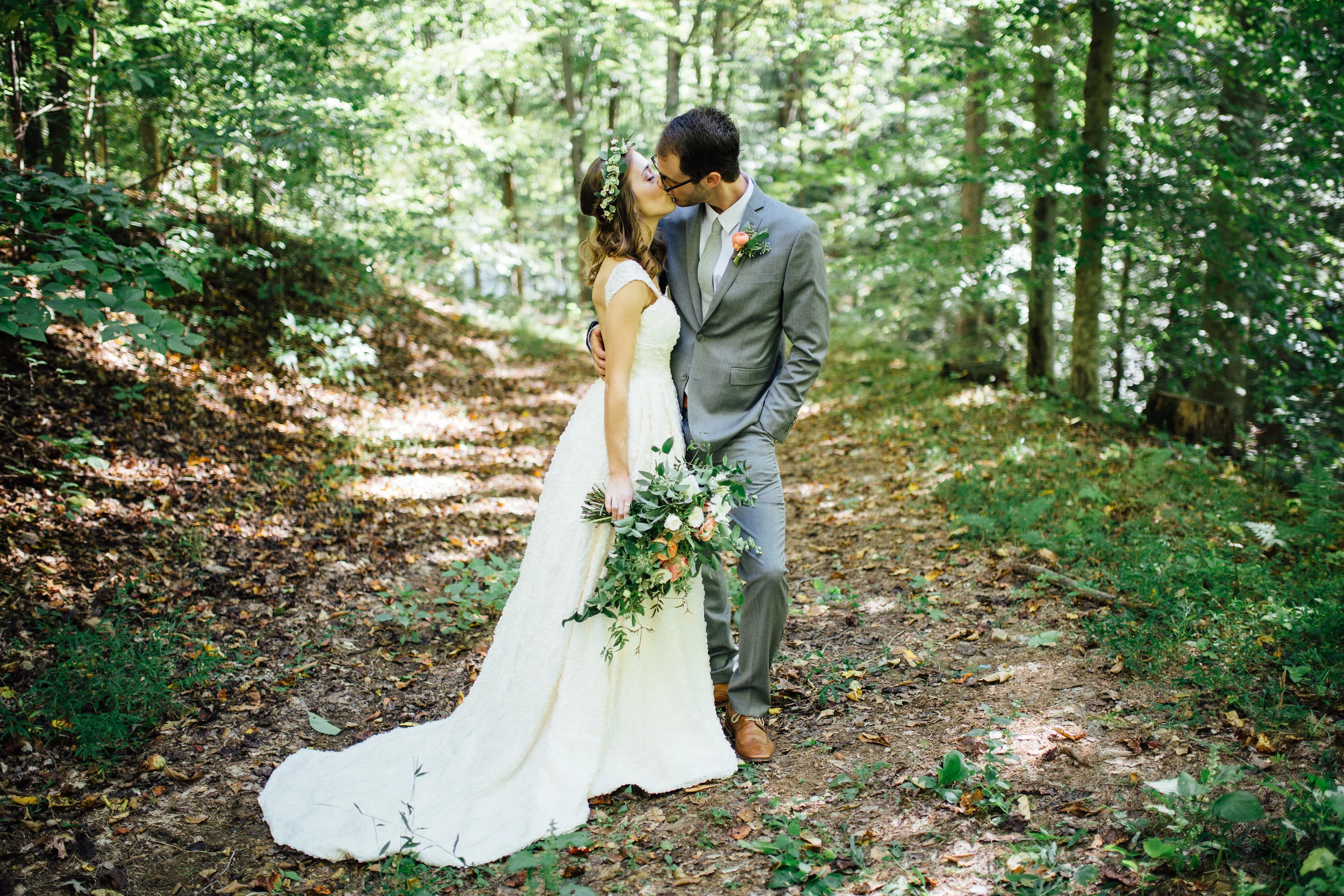Natural, organic bridal bouquet with garden roses and ranunculus // Nashville Wedding Flowers