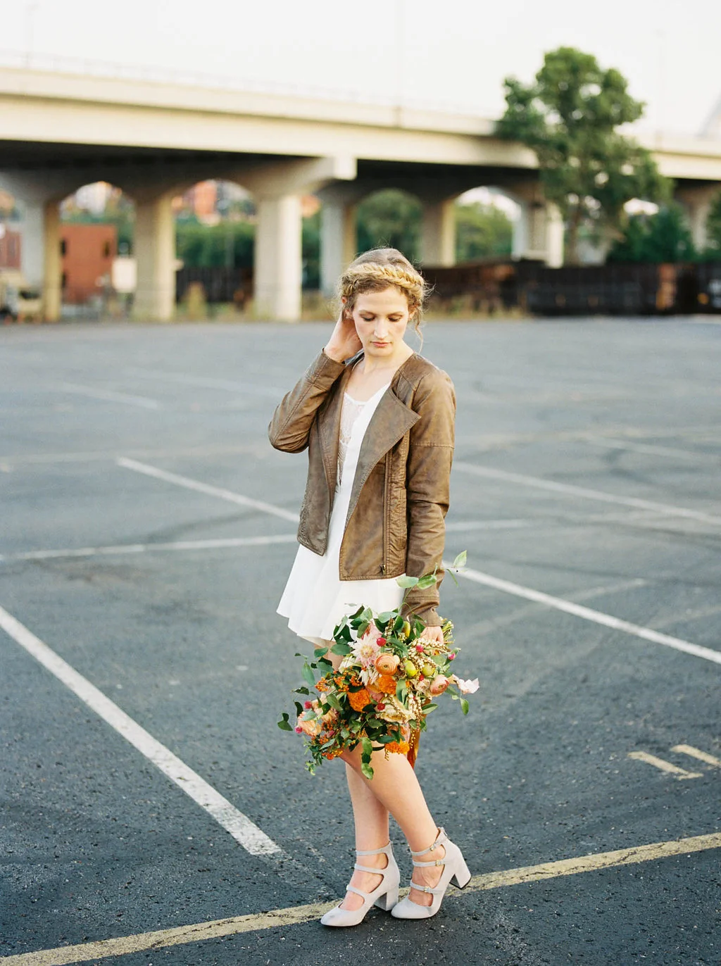 Retro elopement wedding inspiration // Nashville Wedding Florist