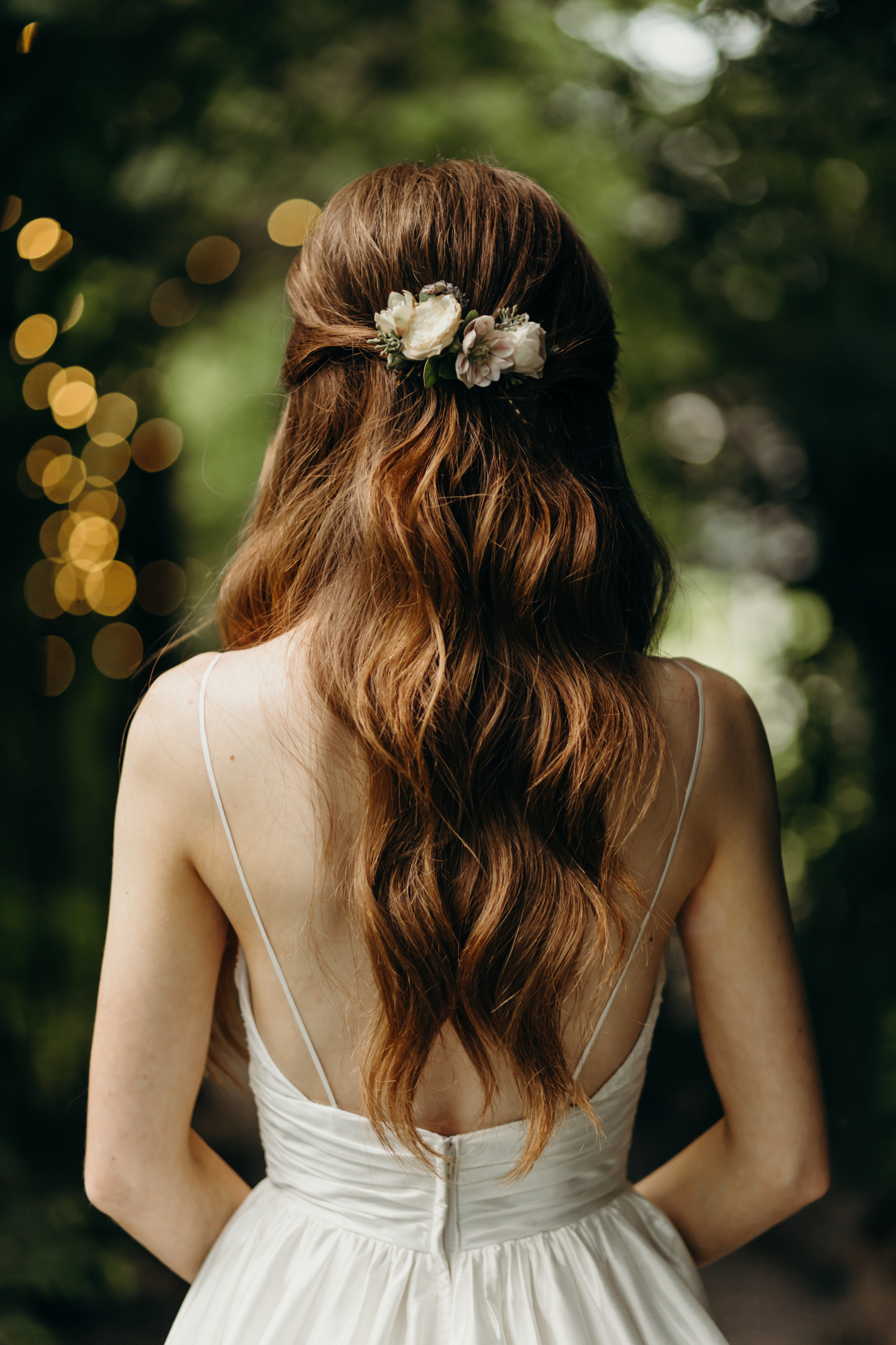 Simple flower comb for the bride // Nashville Wedding Florist