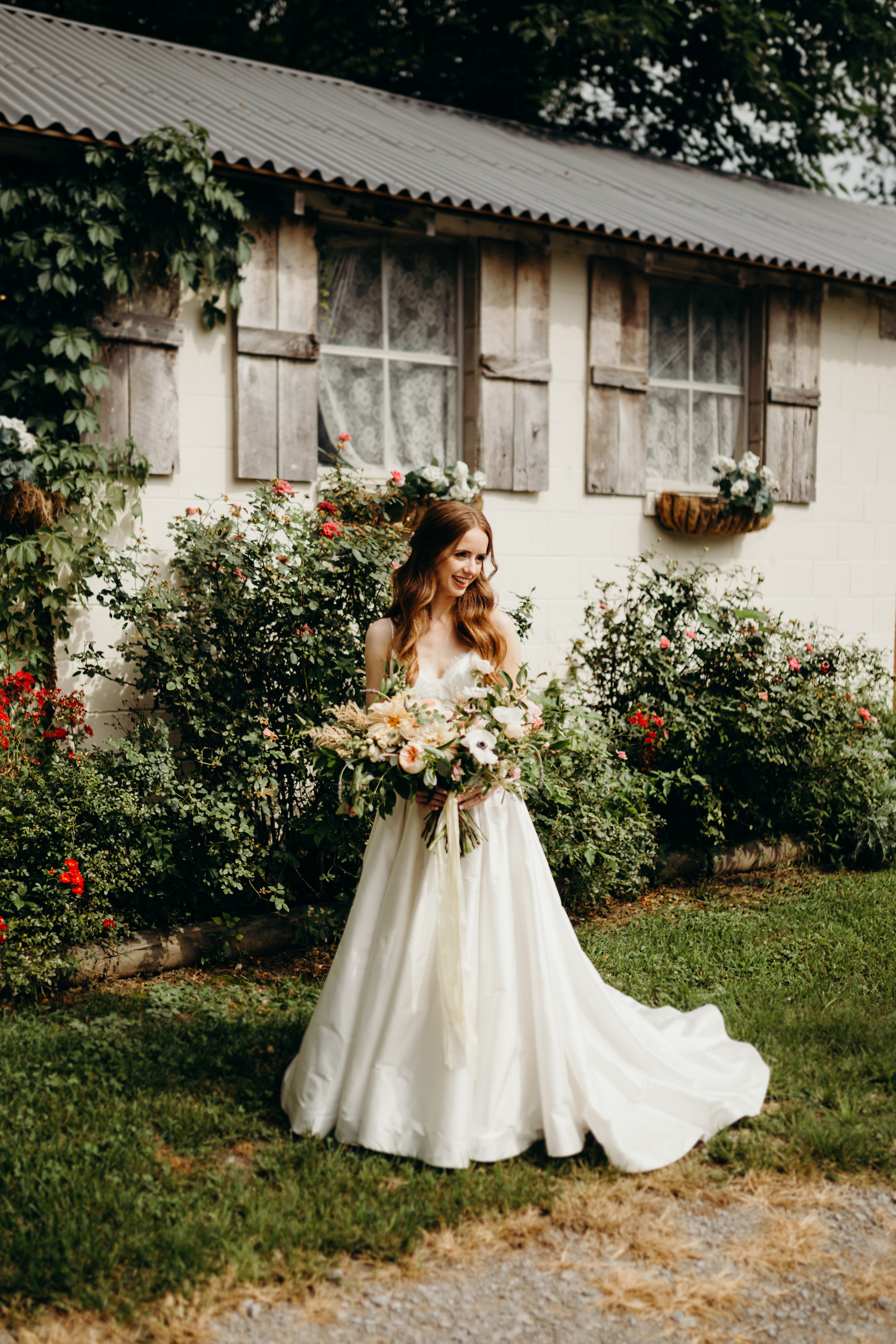 Tuscan inspired bridal portraits // Nashville Wedding Florist
