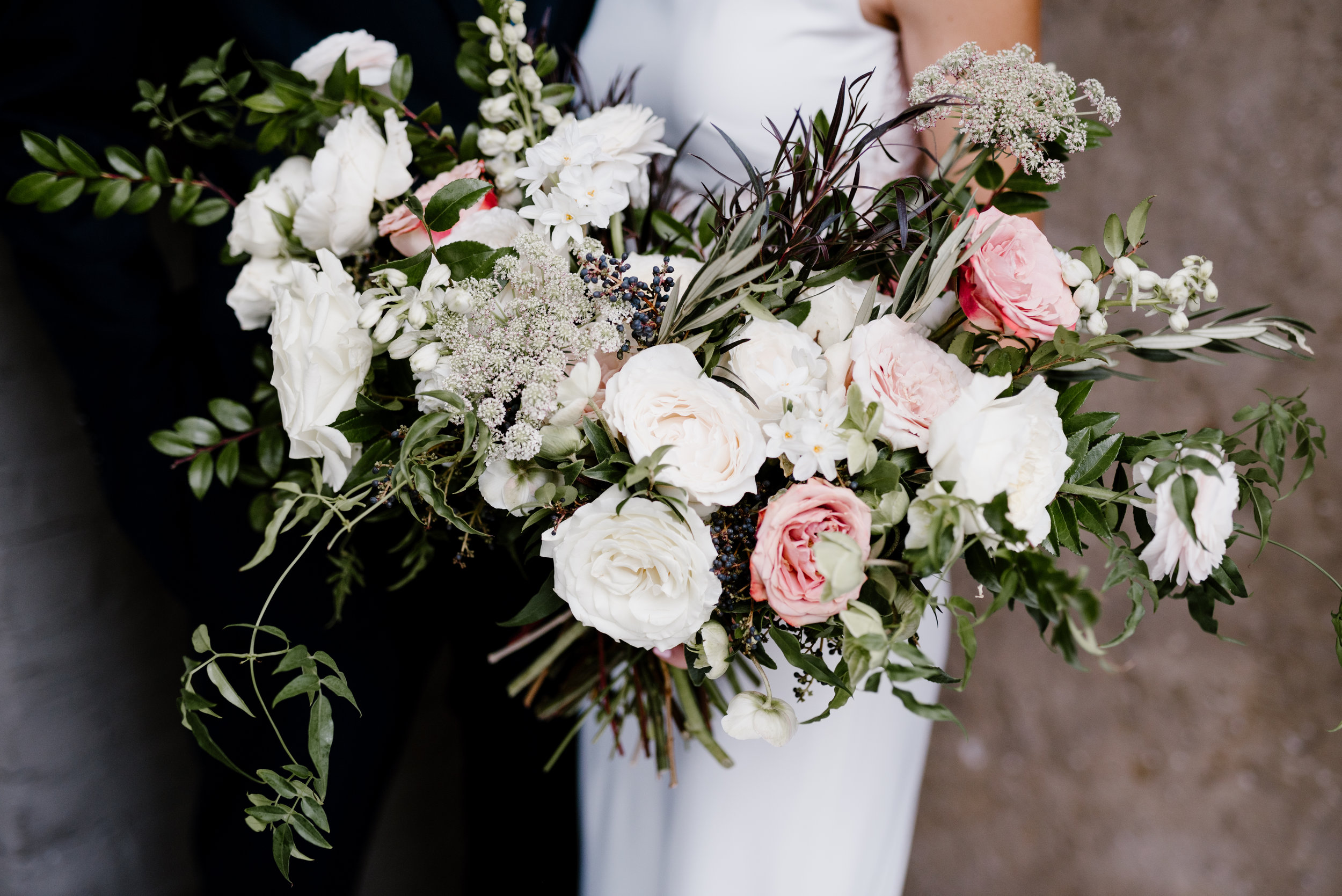 Lush bride's bouquet with garden roses, chocolate laceflower, ranunculus, and greenery// Nashville Wedding Flowers at the Cordelle