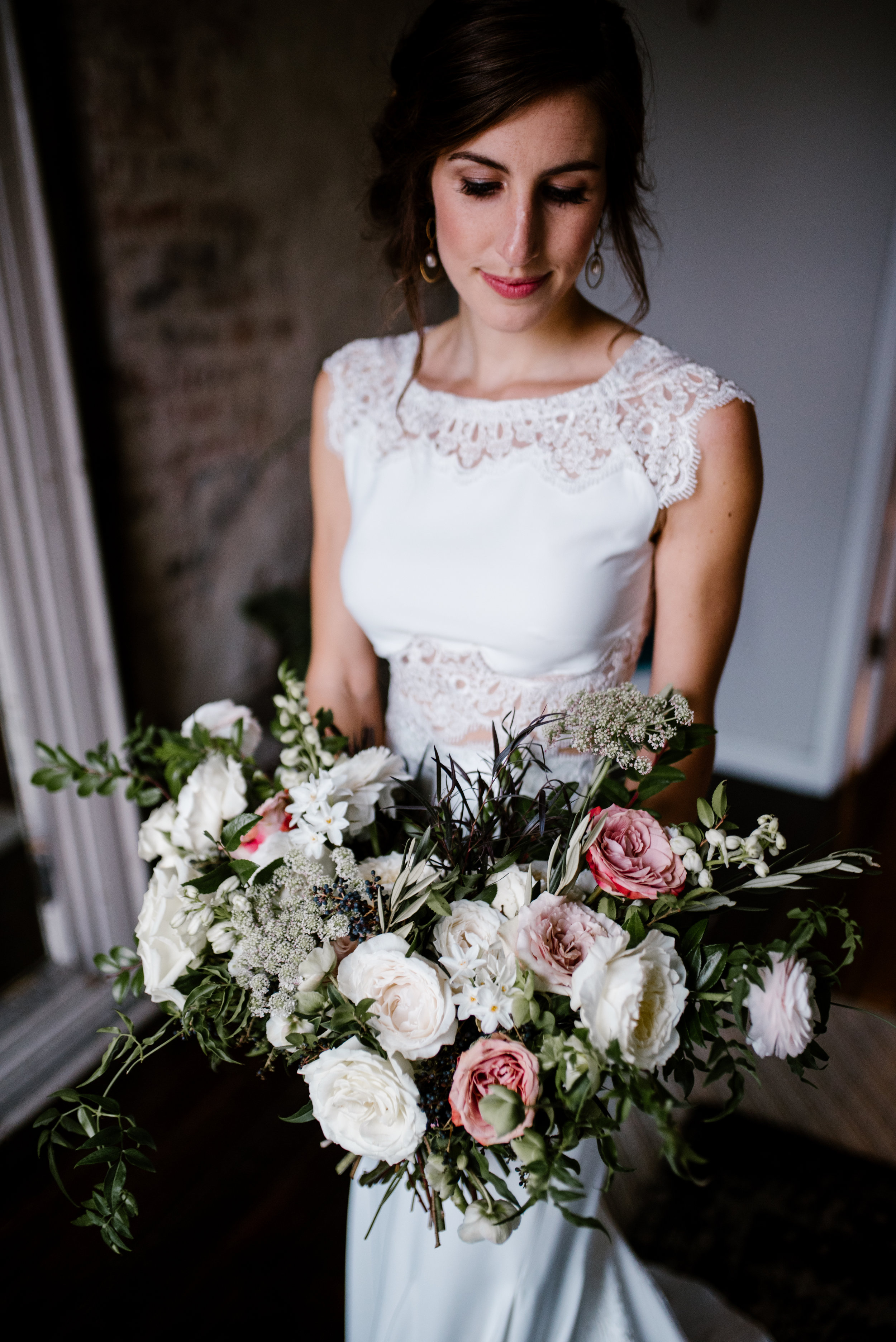 Natural, untamed wedding flowers with garden roses, ranunculus, and wildflowers // Southeastern Wedding Floral Designer