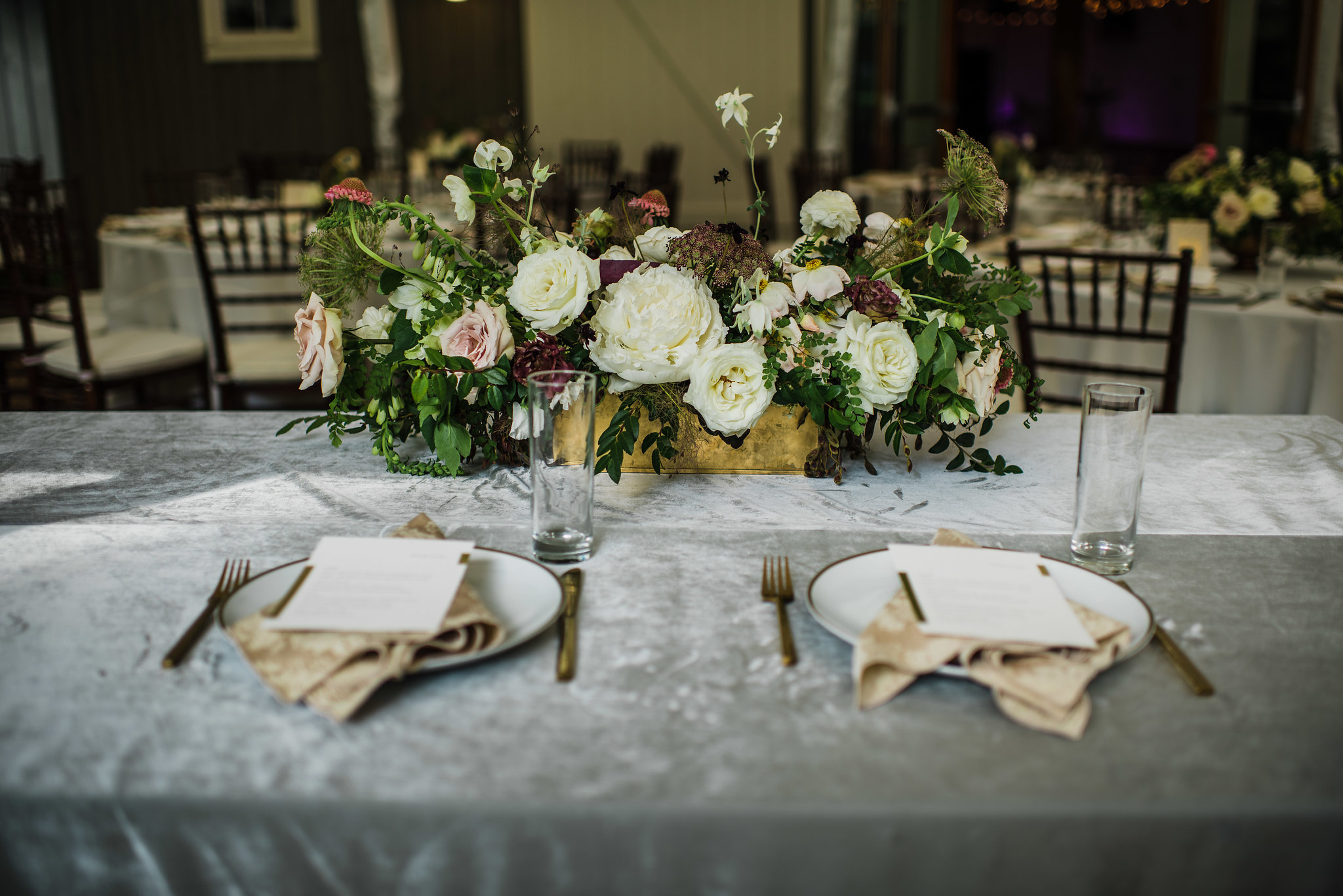 Velvet linens and lush, organic florals for the sweetheart table // Art deco inspired wedding at Travellers Rest, Nashville, TN