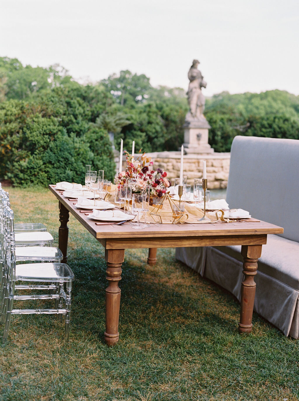Mauve, rust, and burgundy color palette for an Indian wedding at Cheekwood Botanical Gardens. Nashville Wedding Florist.