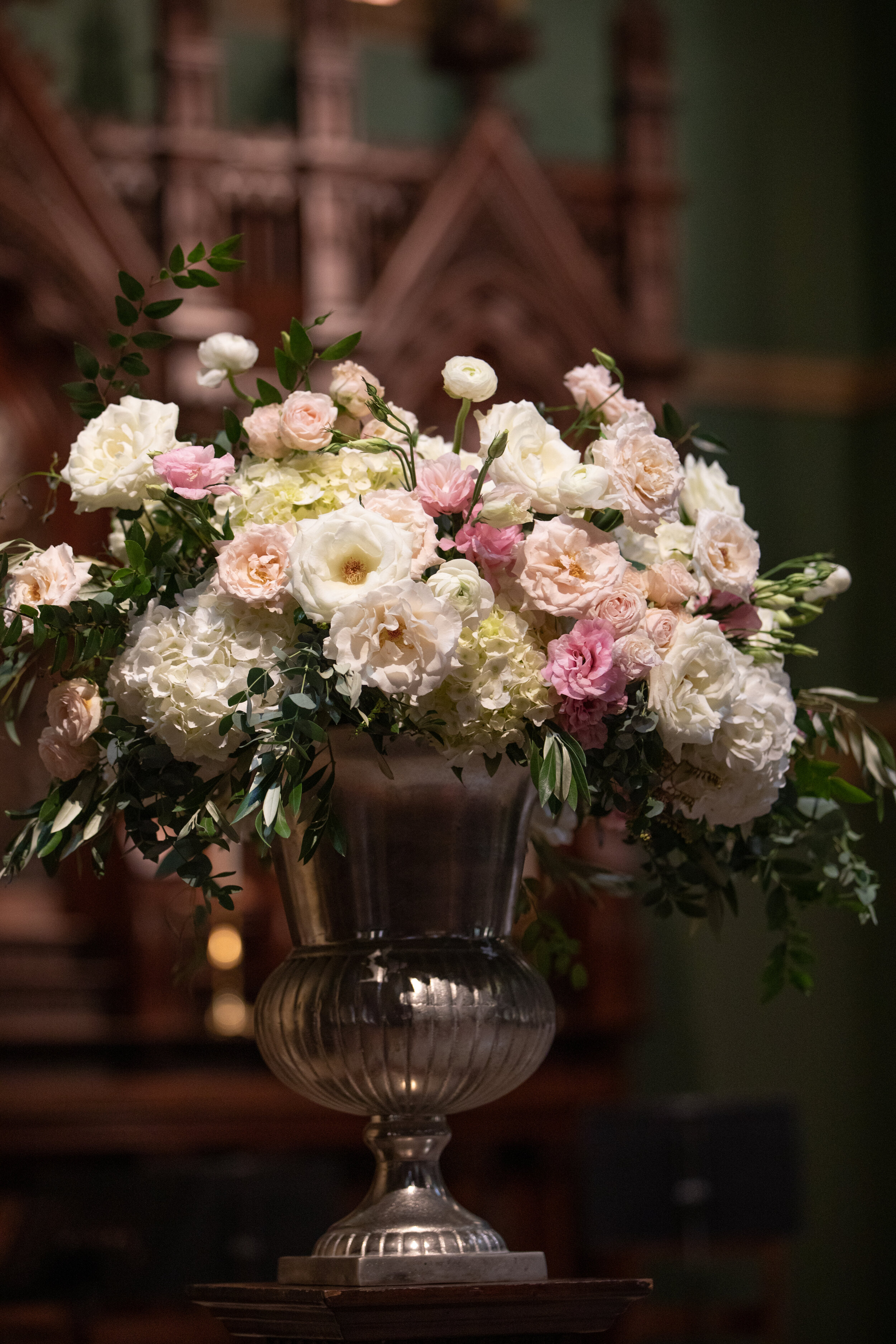 Elegant summer wedding at Christ Church Cathedral with blush, ivory, and greenery floral design. Nashville event florist, Rosemary & Finch.