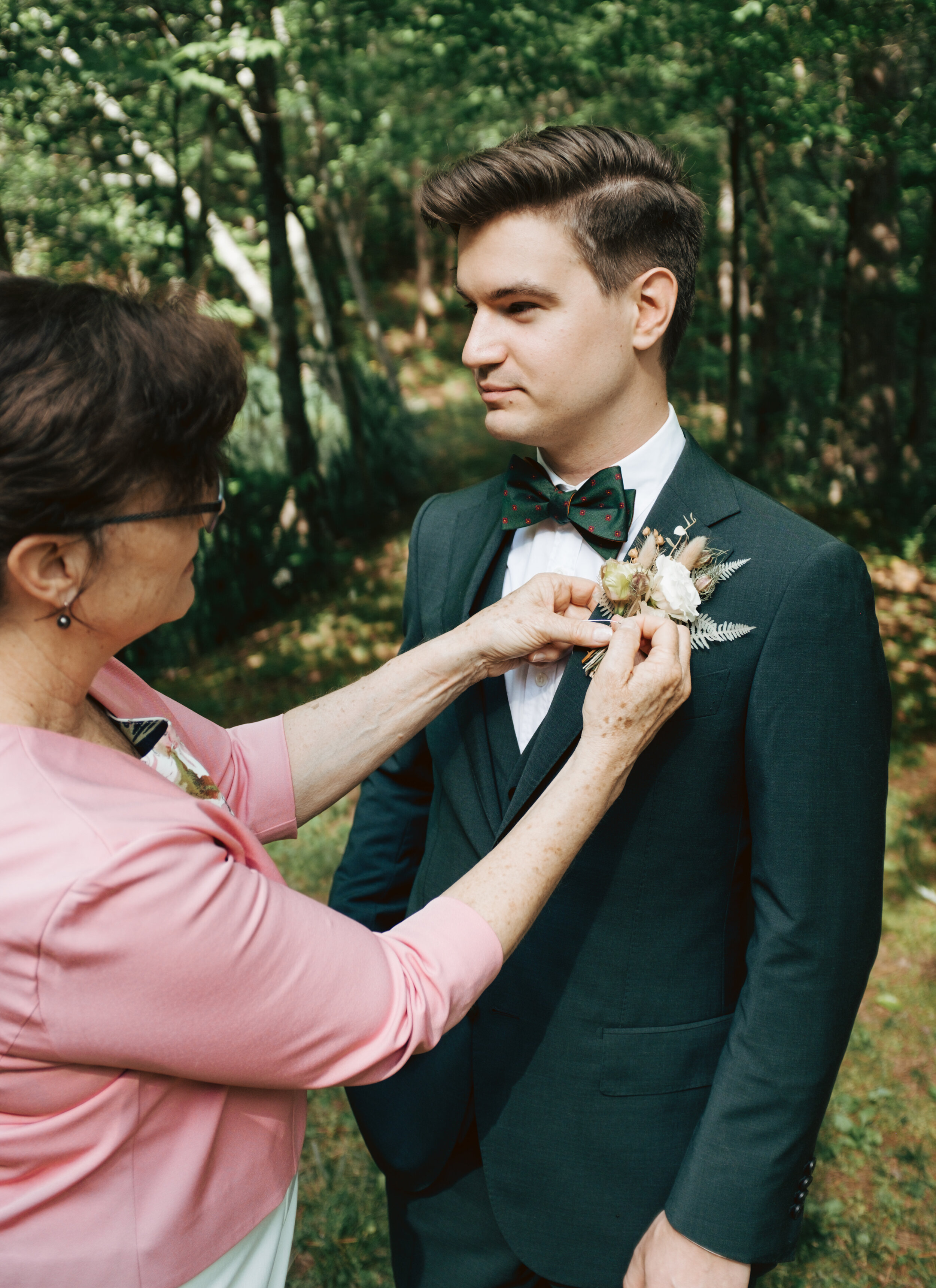 Bohemian, modern groom’s boutonniere with dried ferns and textures. Nashville wedding flowers.