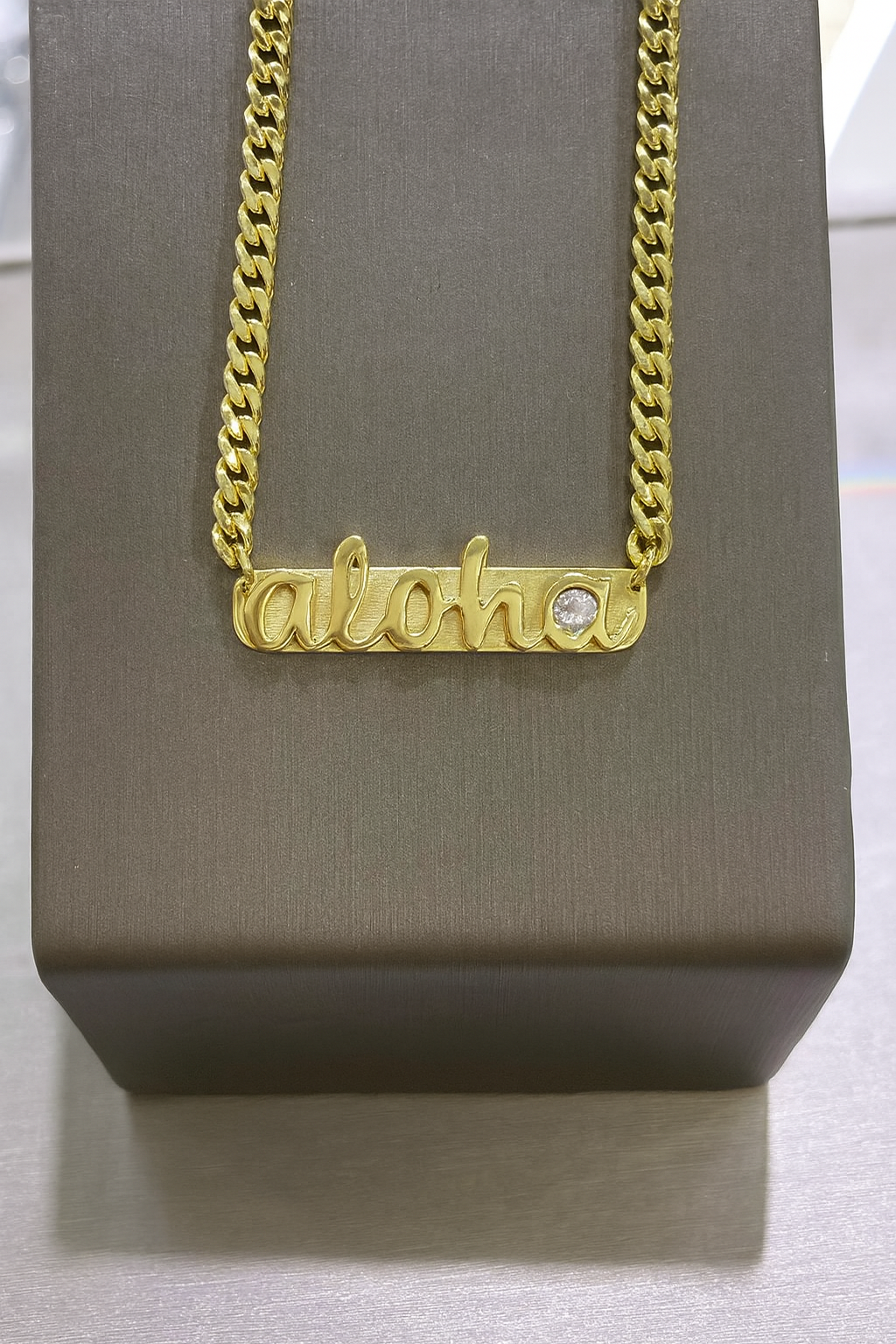 aloha-gold-diamond-necklace.png